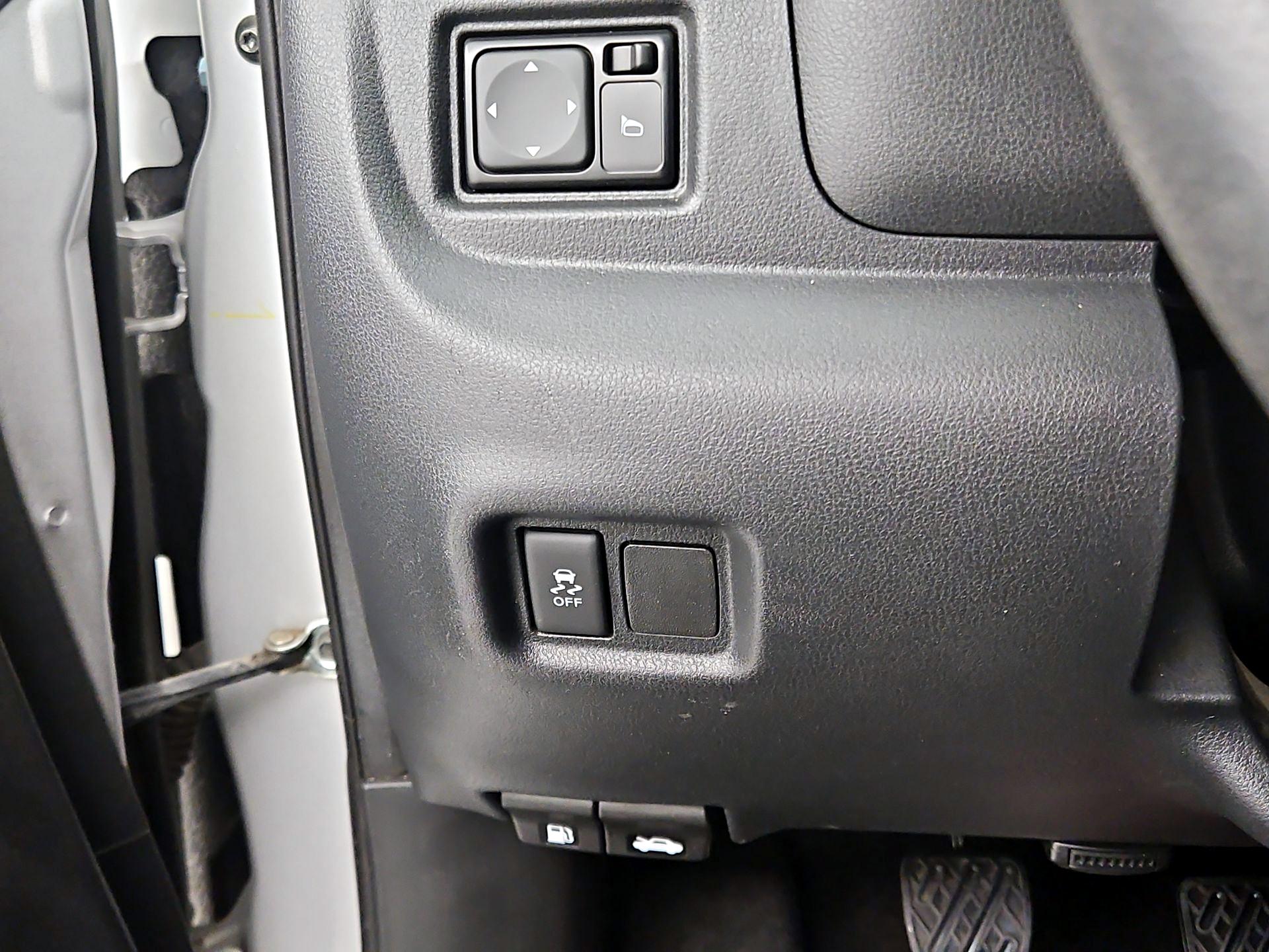 Thumbnail: 2019 Nissan Versa - 13