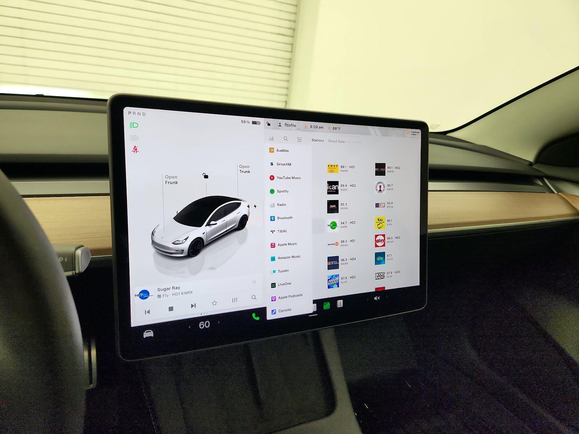 Thumbnail: 2023 Tesla Model 3 - 15