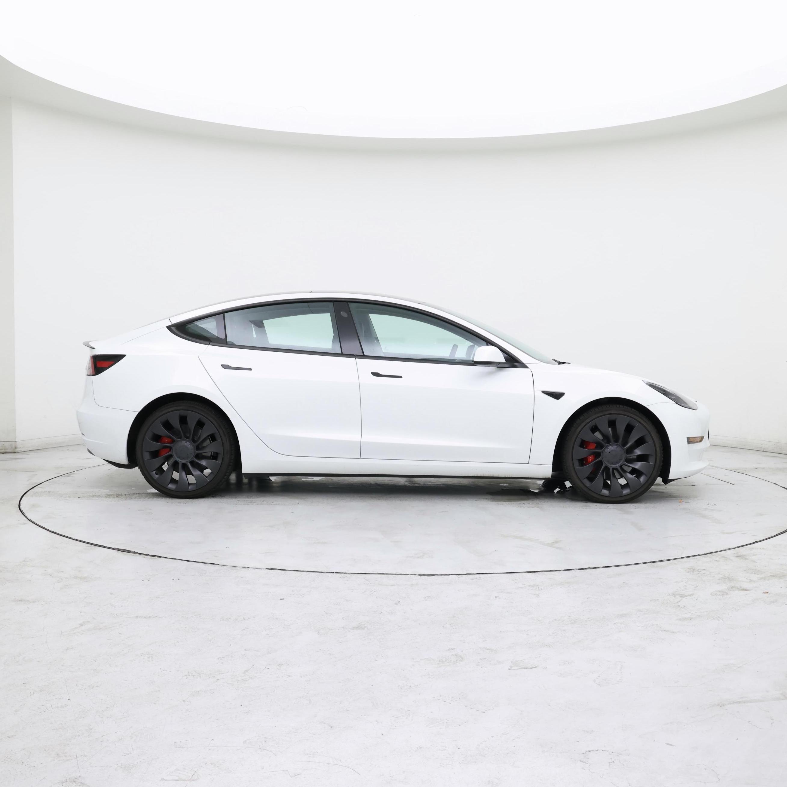 Thumbnail: 2023 Tesla Model 3 - 7