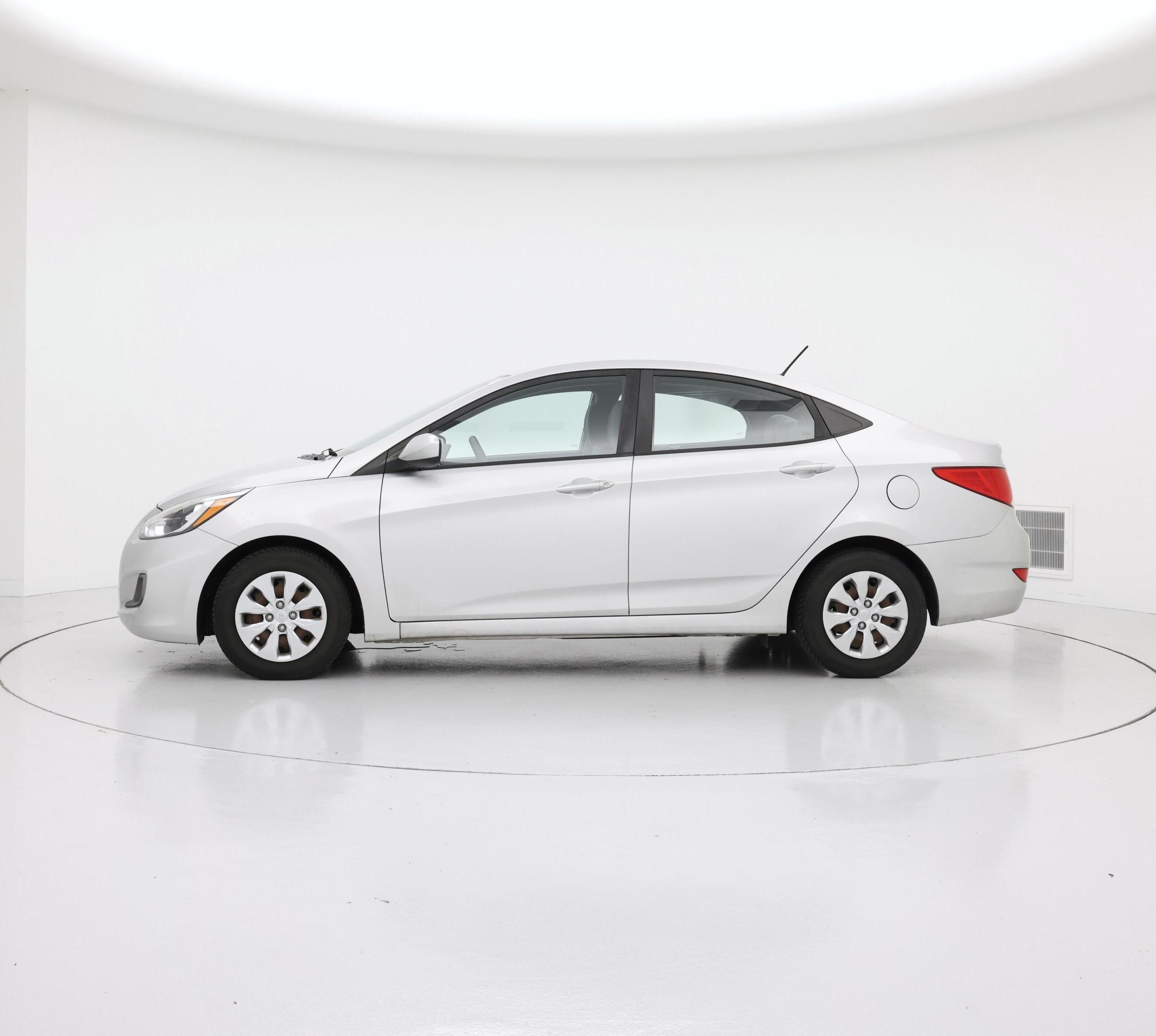 Thumbnail: 2017 Hyundai Accent - 3