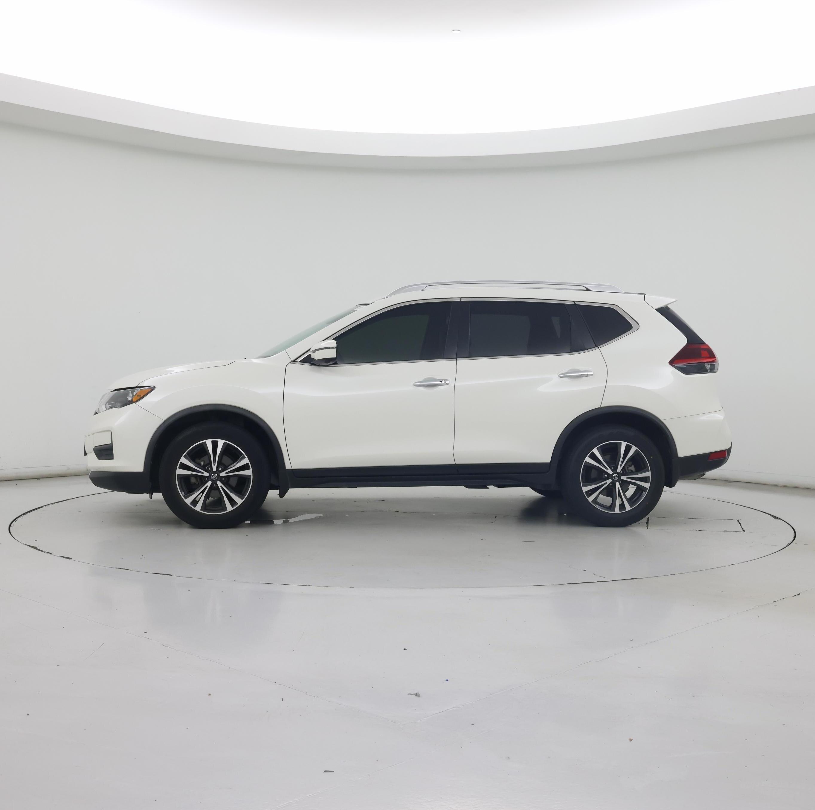 Thumbnail: 2019 Nissan Rogue - 3