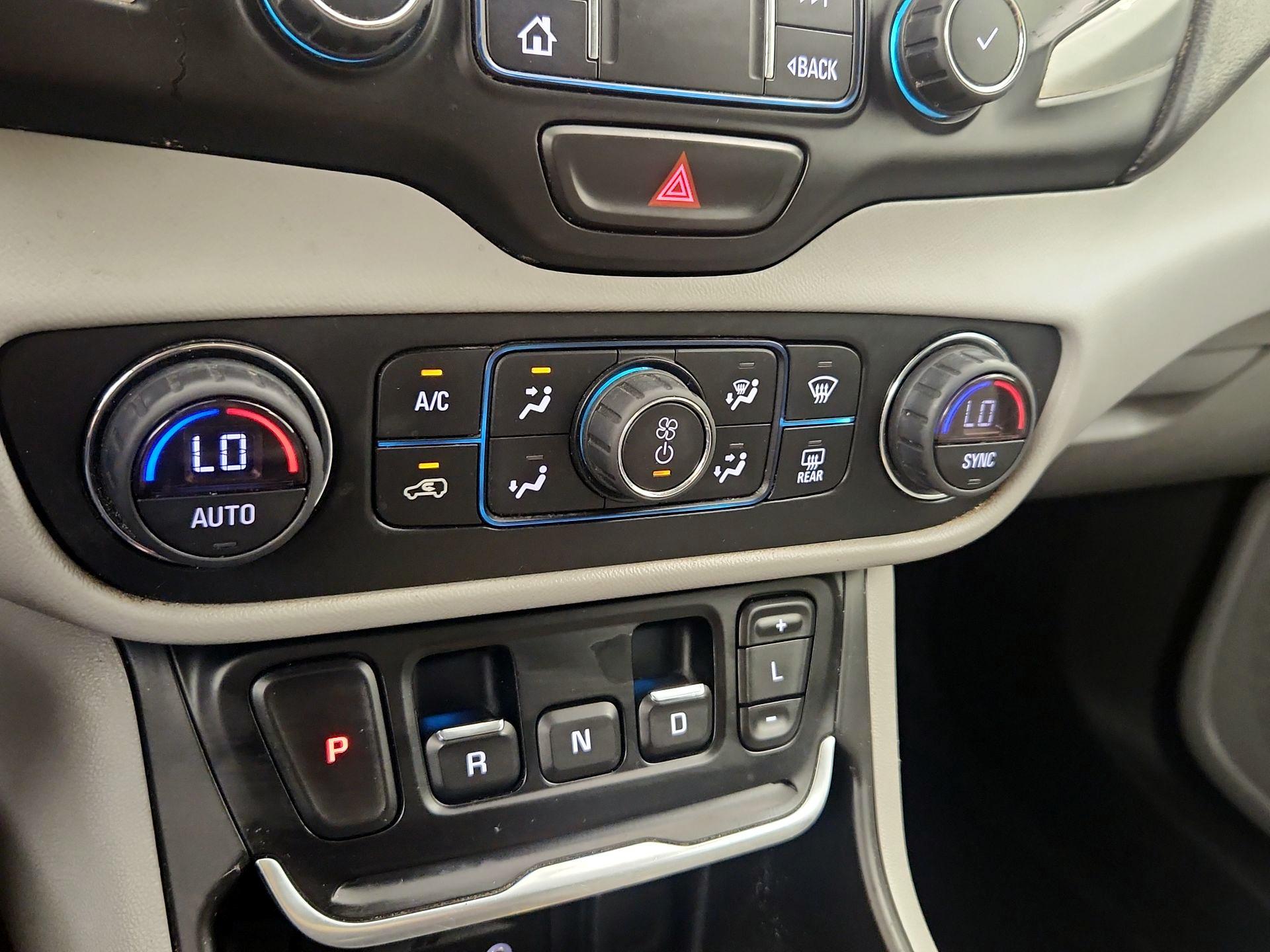 Thumbnail: 2020 GMC Terrain - 16