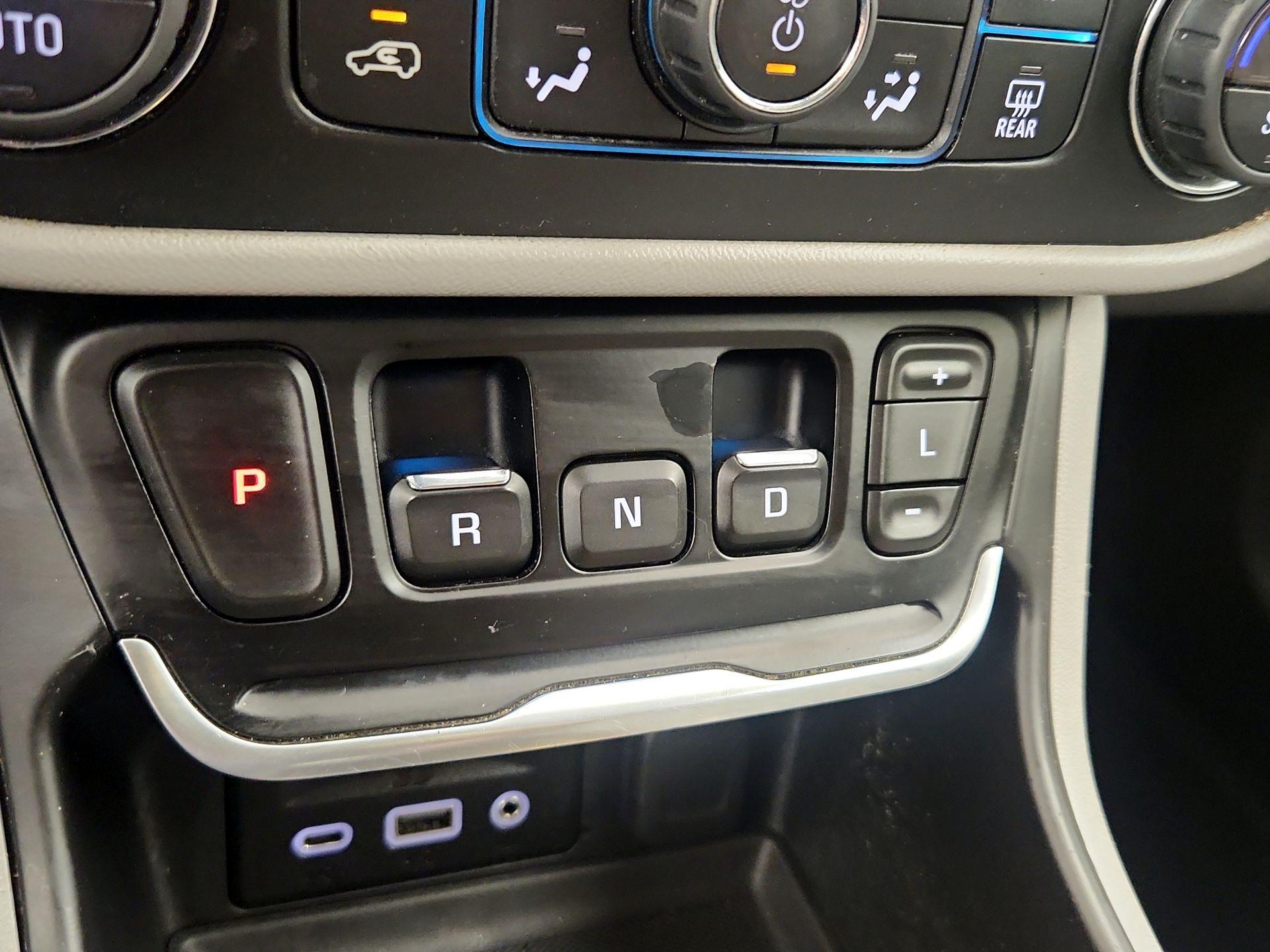Thumbnail: 2020 GMC Terrain - 17