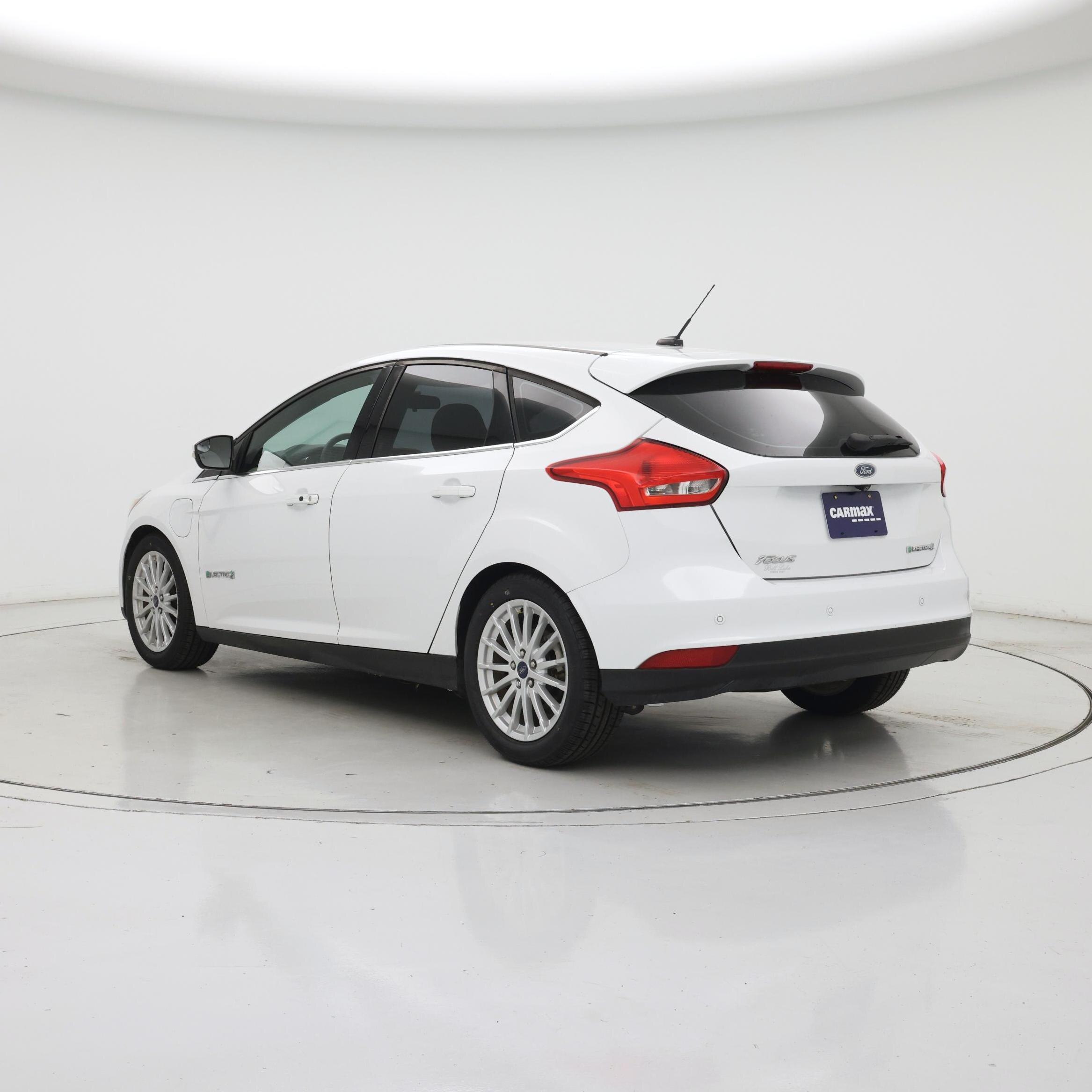 Thumbnail: 2017 Ford Focus - 2