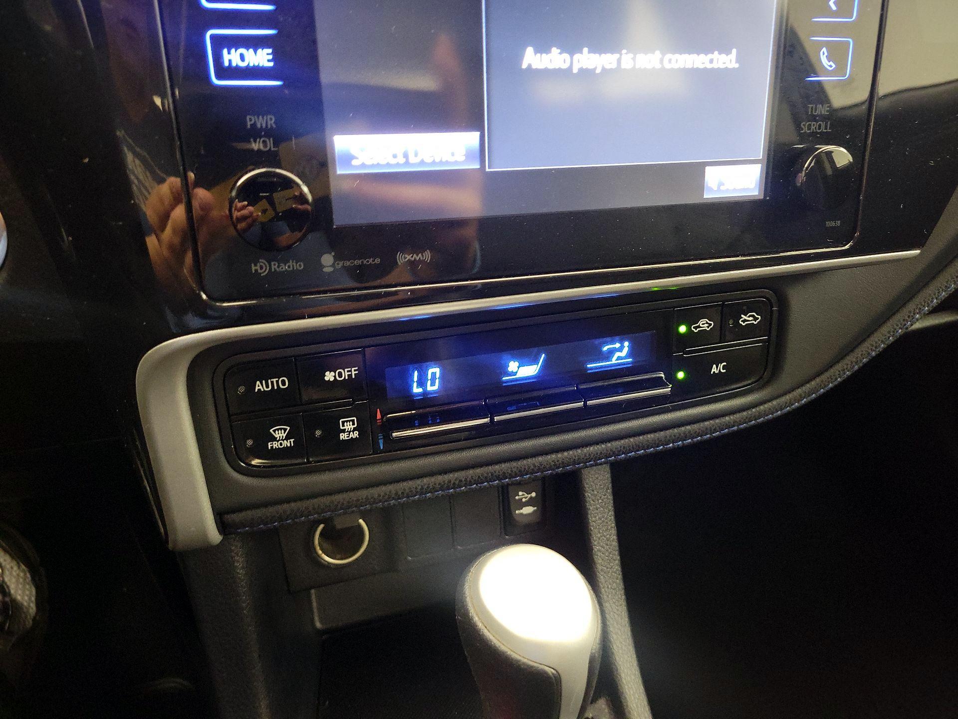 Thumbnail: 2018 Toyota Corolla - 16