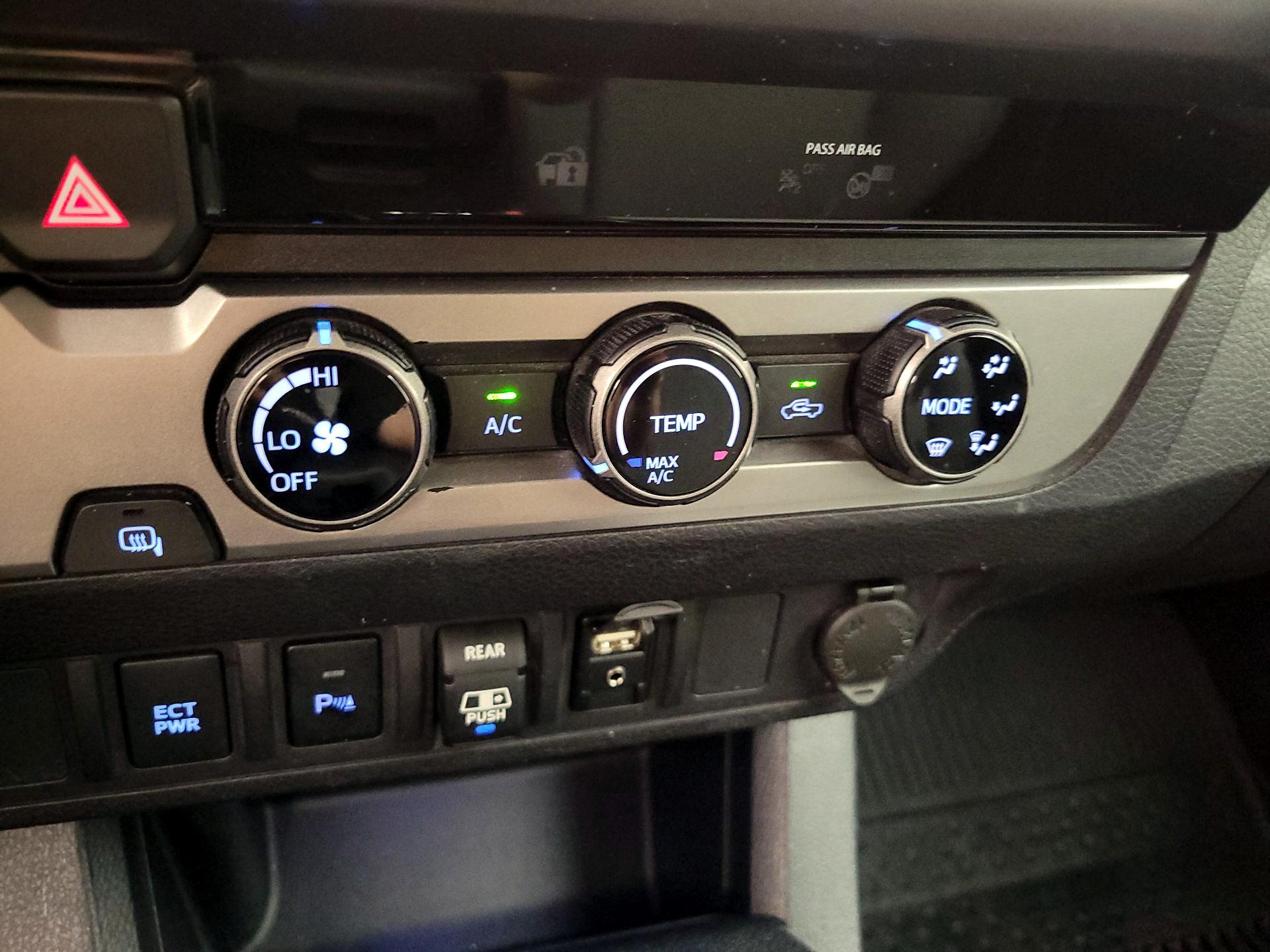 Thumbnail: 2018 Toyota Tacoma - 16