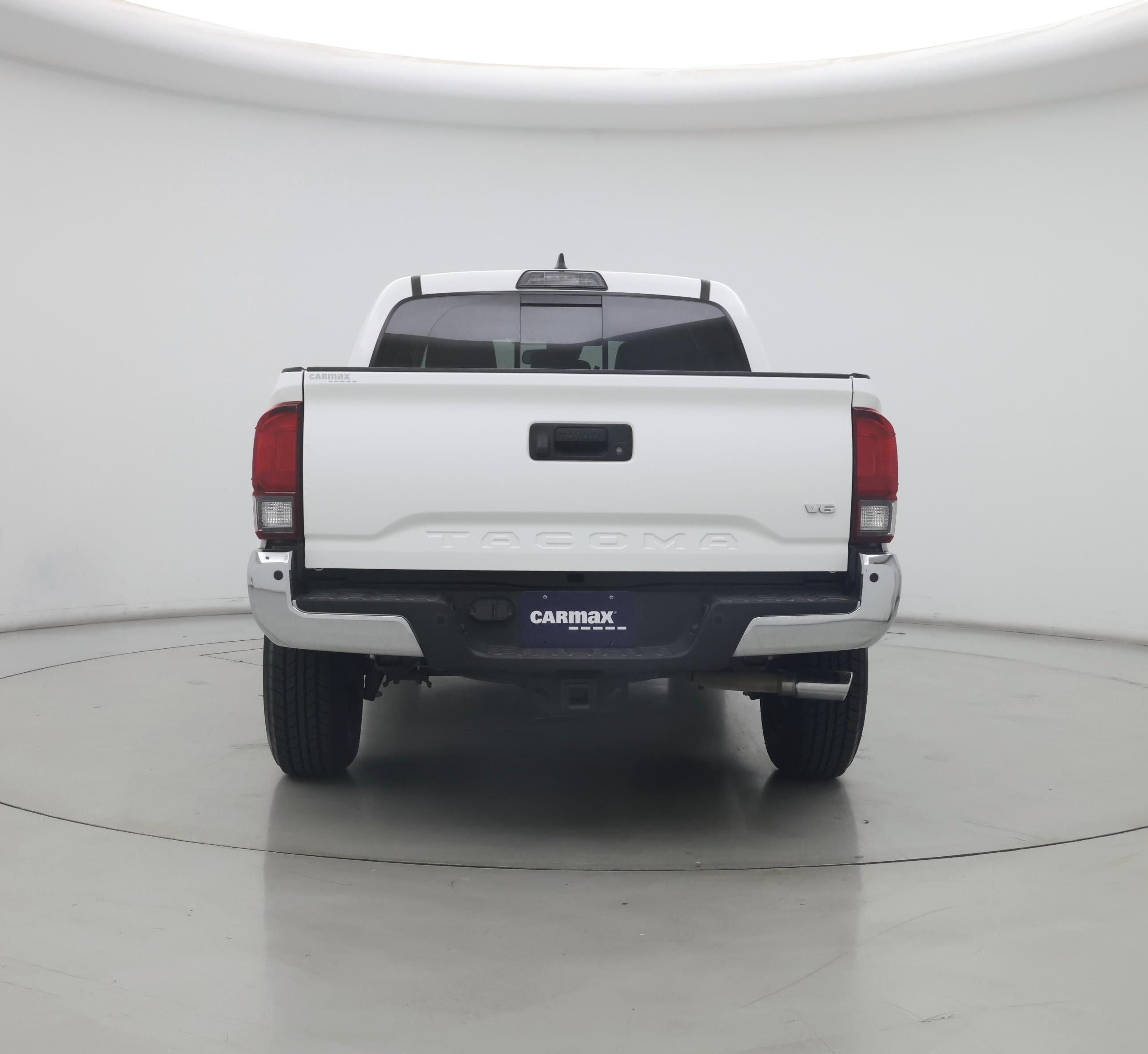 Thumbnail: 2018 Toyota Tacoma - 6
