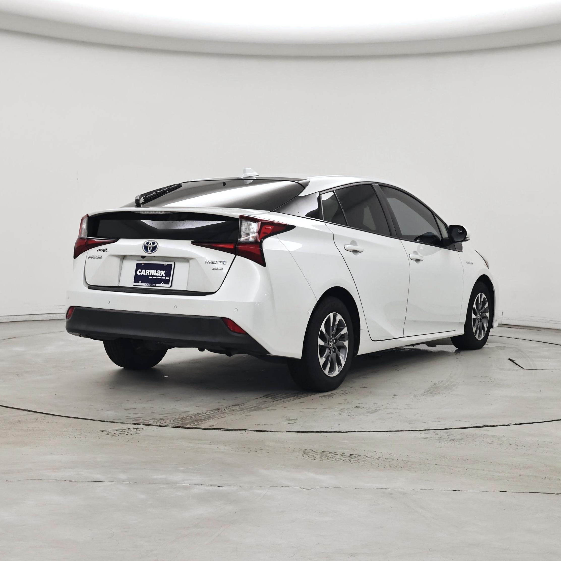Thumbnail: 2021 Toyota Prius - 8