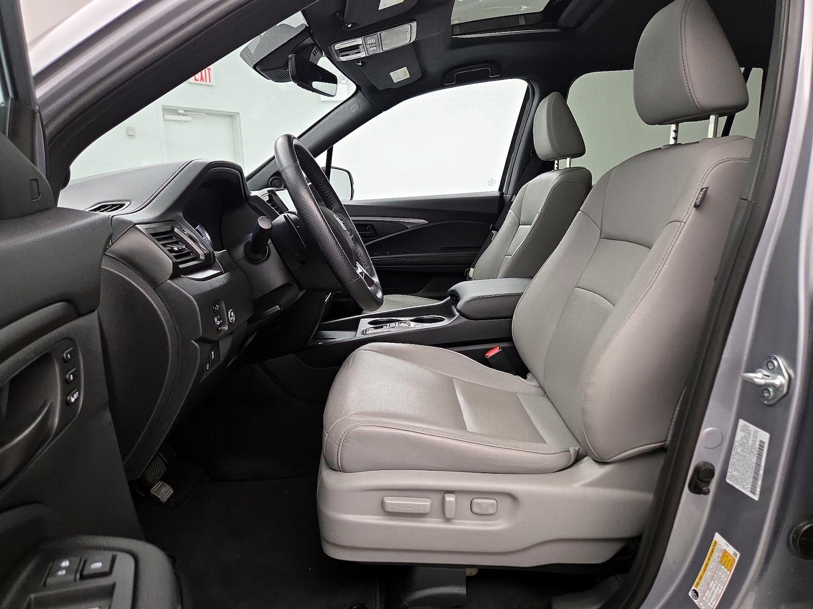 2025 Honda Passport EX-L - Photo 12
