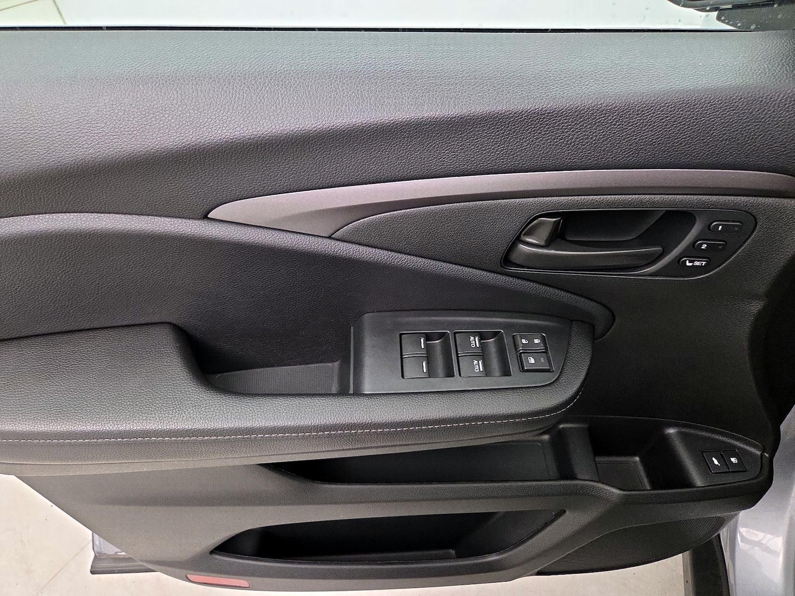 2025 Honda Passport EX-L - Photo 13