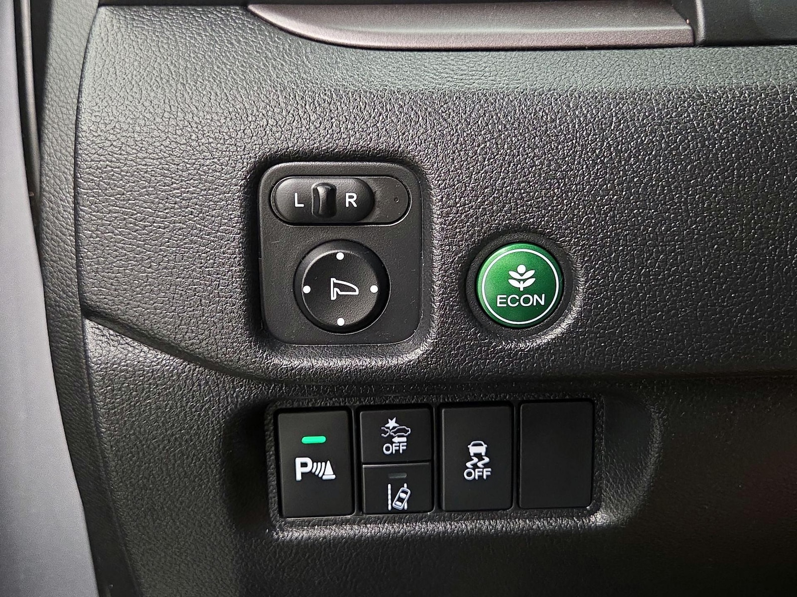2025 Honda Passport EX-L - Photo 14