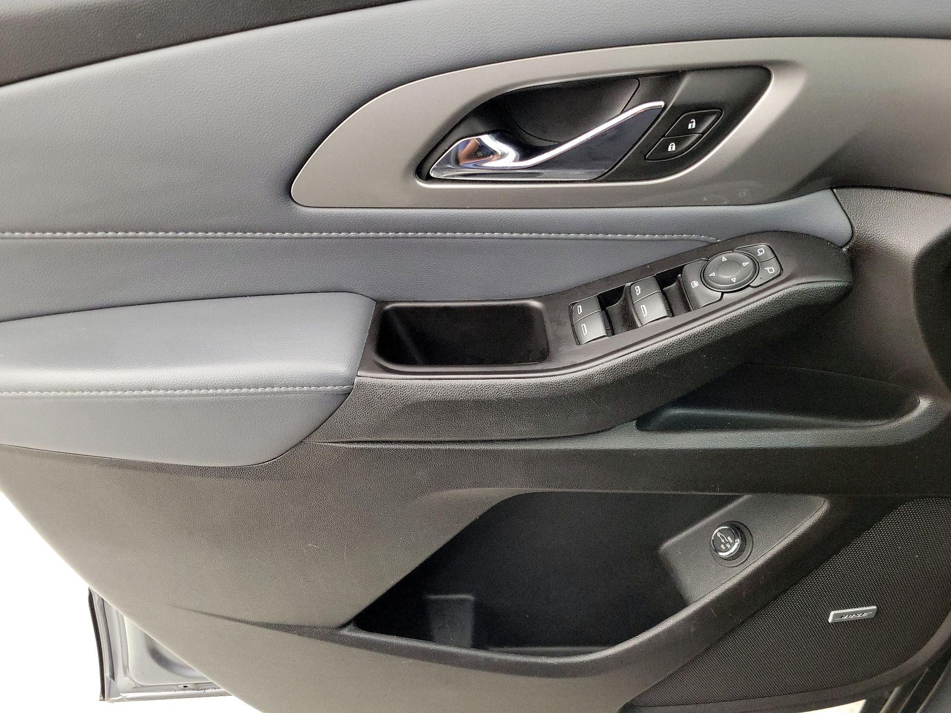 Thumbnail: 2020 Chevrolet Traverse - 12