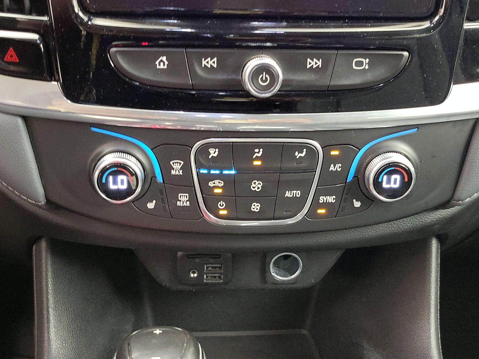 Thumbnail: 2020 Chevrolet Traverse - 16