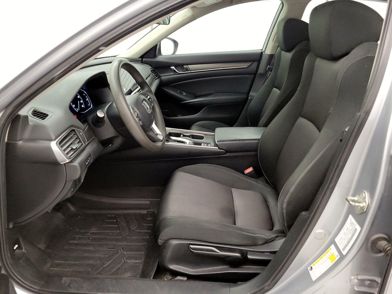 2018 Honda Accord LX - Photo 12