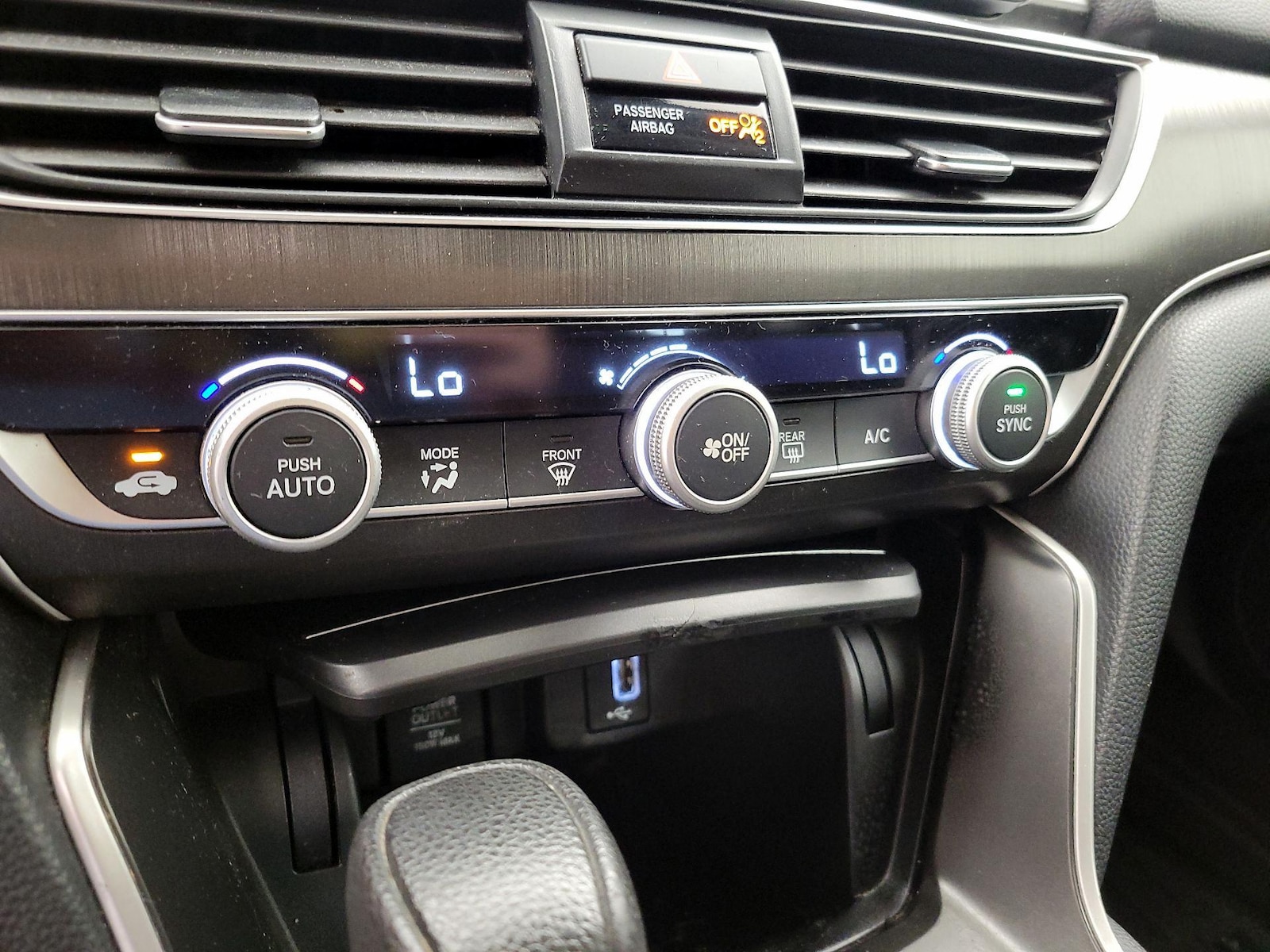 2018 Honda Accord LX - Photo 17