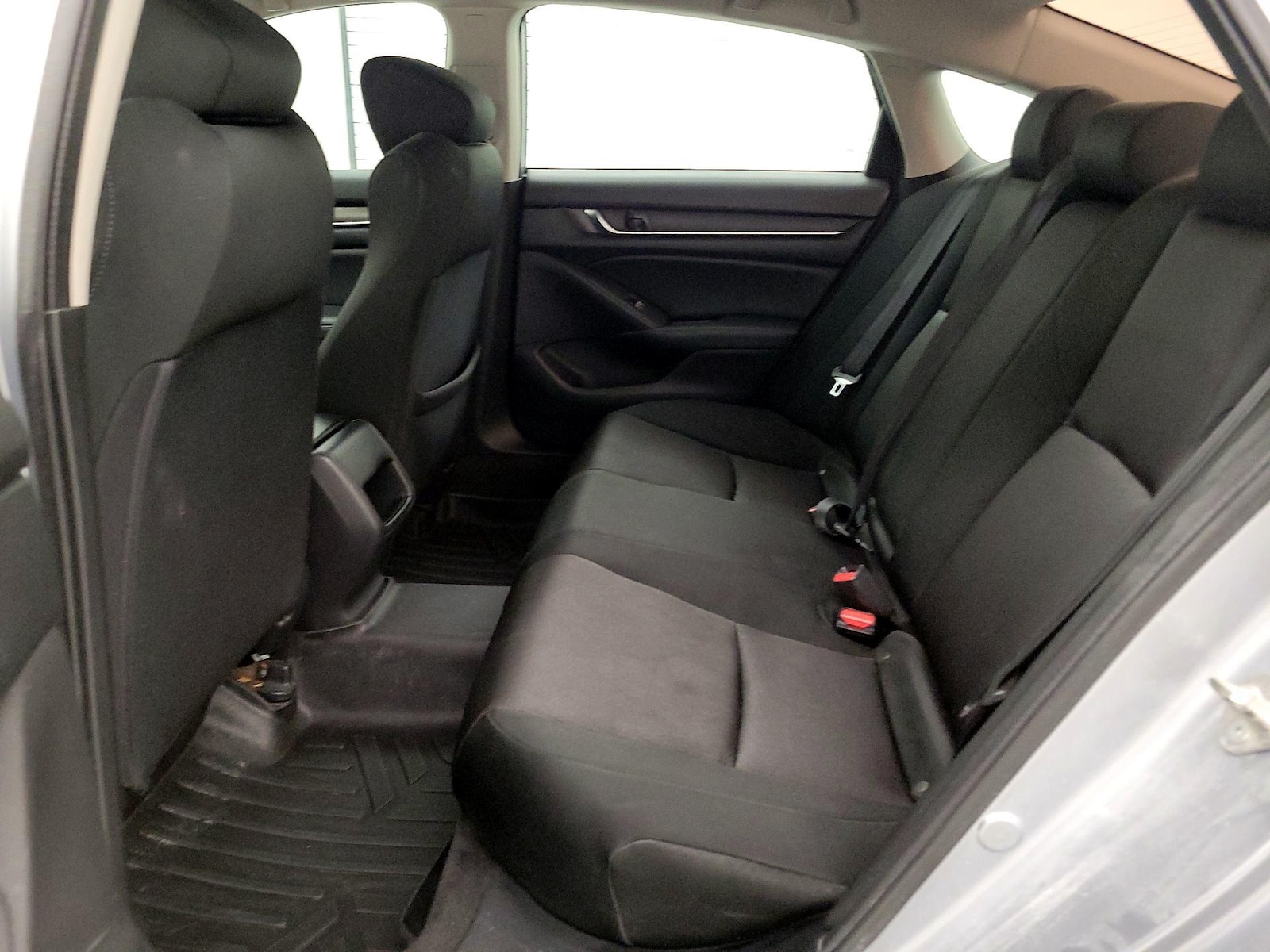 2018 Honda Accord LX - Photo 20
