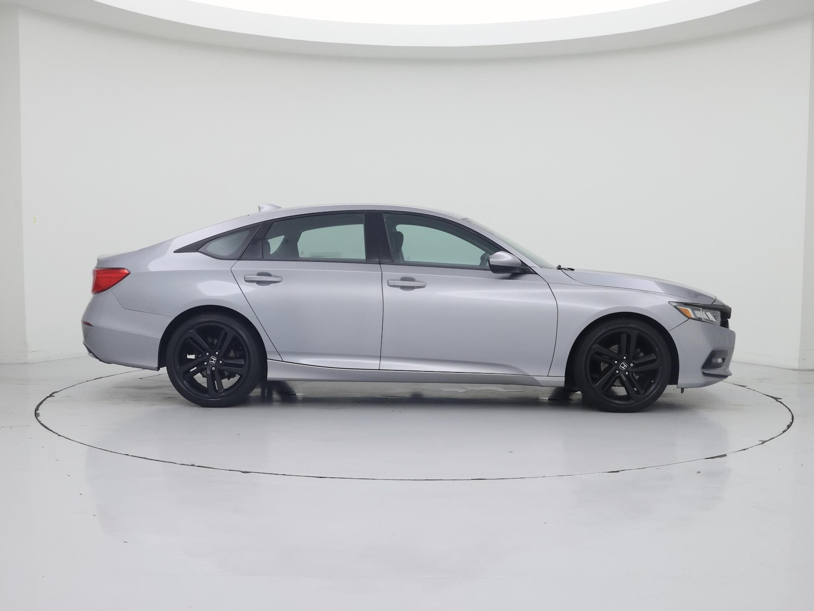 2018 Honda Accord LX - Photo 8