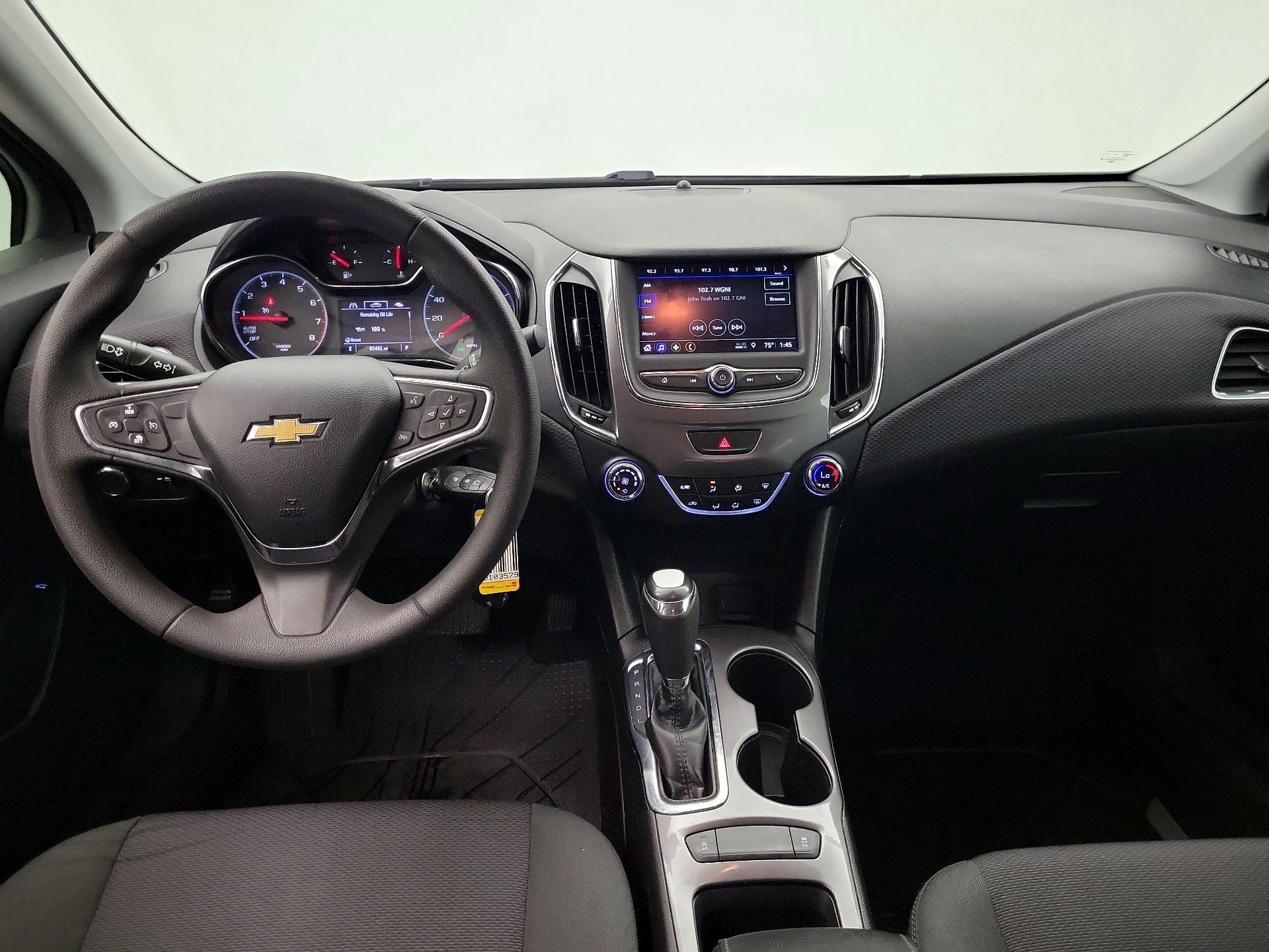 Thumbnail: 2019 Chevrolet Cruze - 9