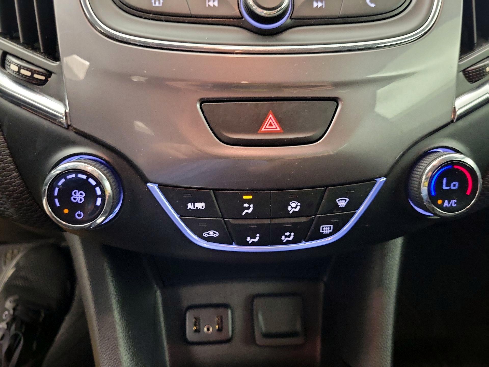 Thumbnail: 2019 Chevrolet Cruze - 16