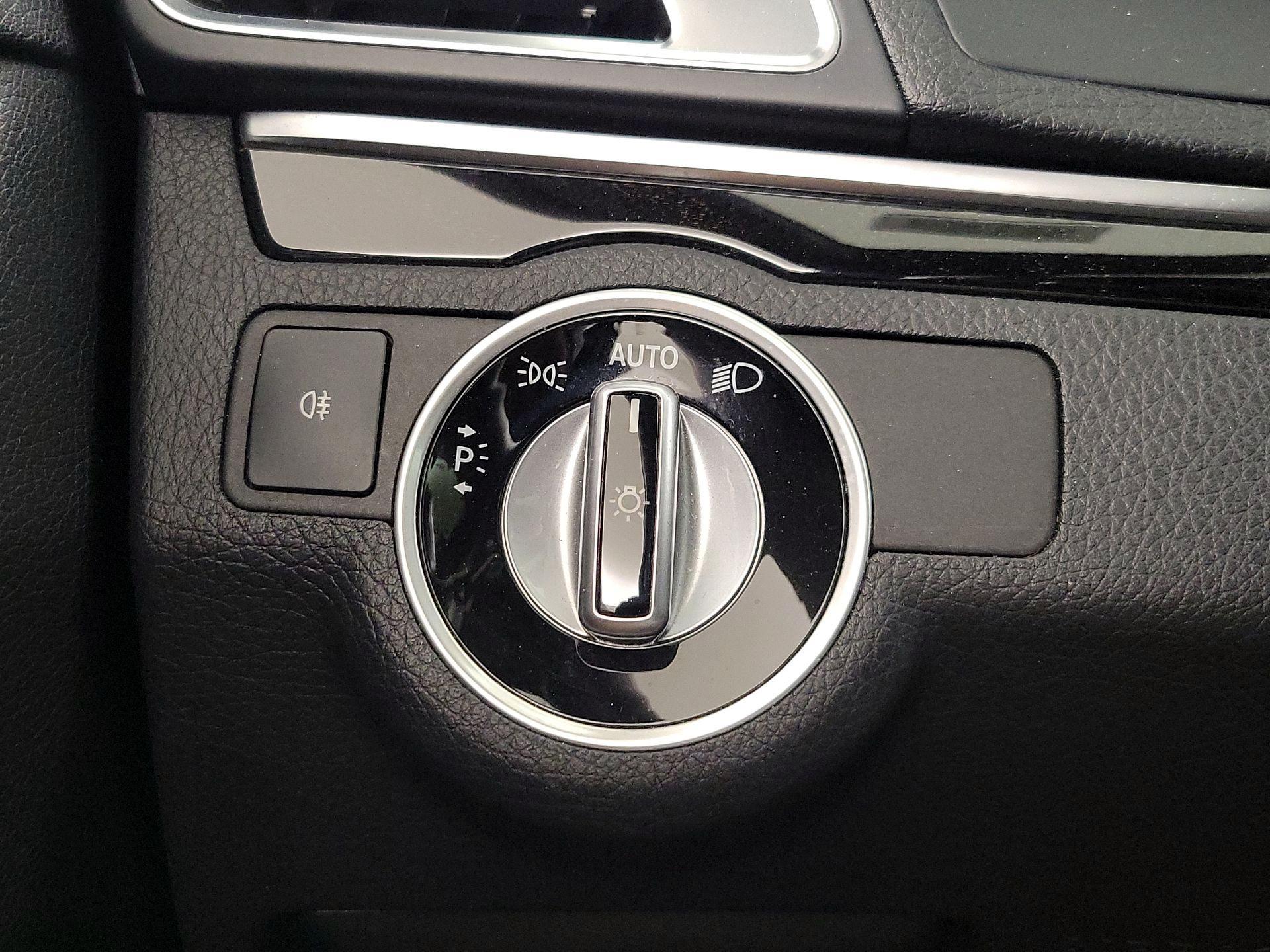 Thumbnail: 2017 Mercedes-Benz E-Class - 13