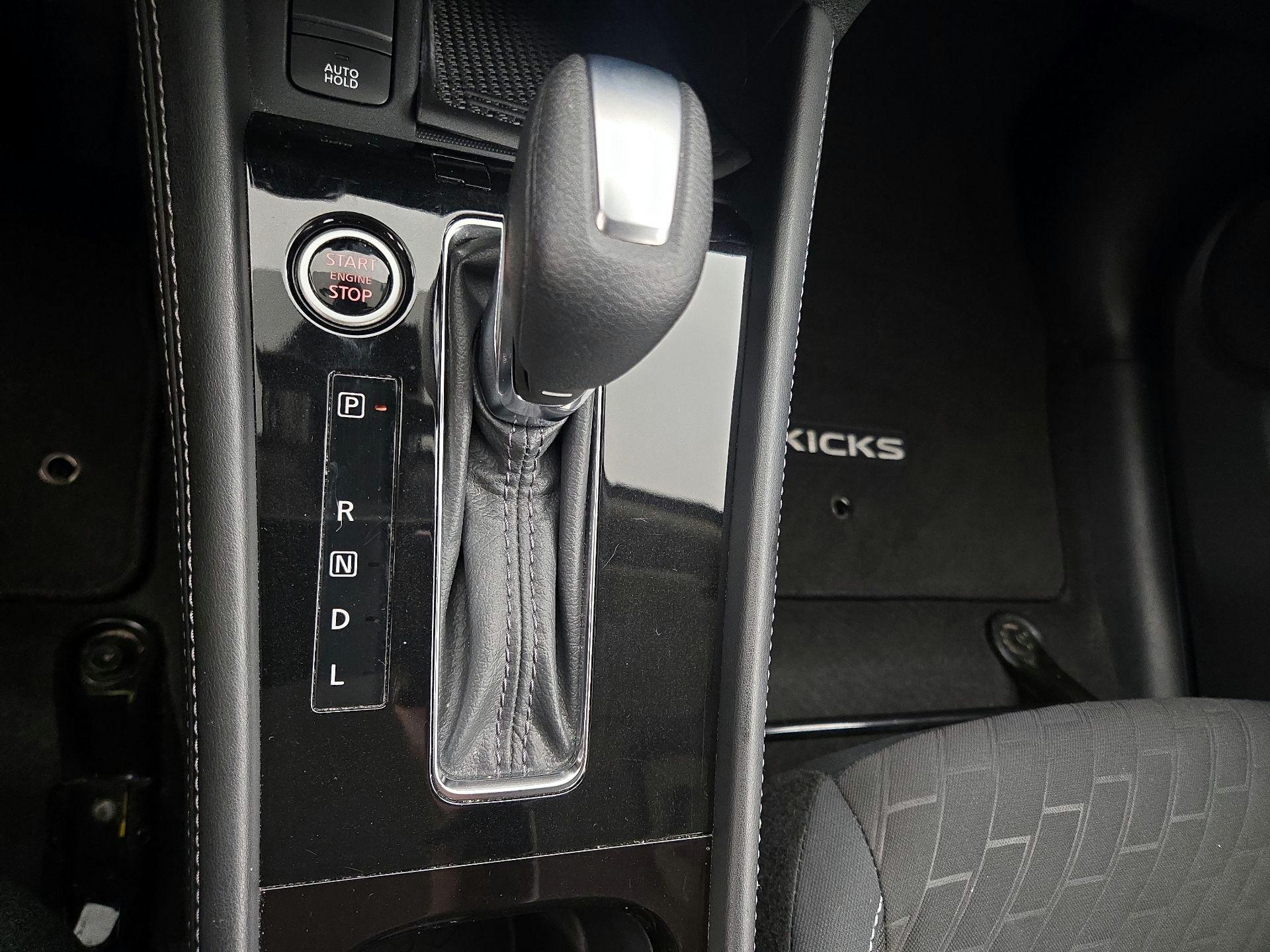 Thumbnail: 2022 Nissan Kicks - 17