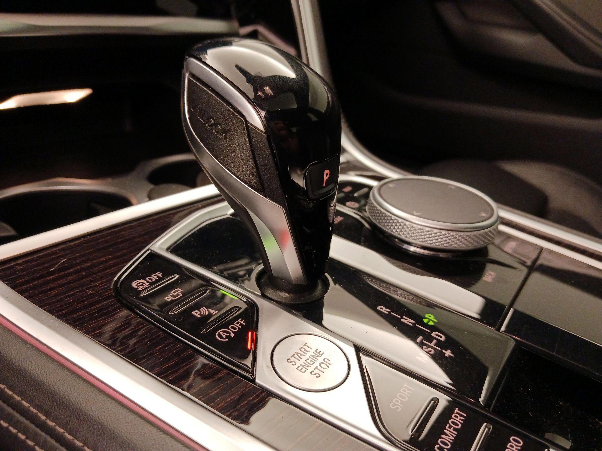 Thumbnail: 2023 BMW 8 Series - 18