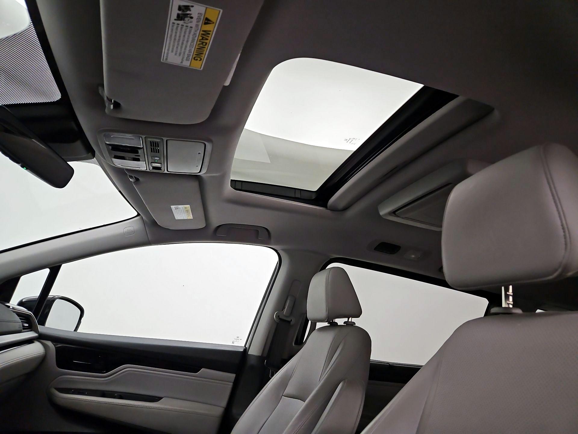 Thumbnail: 2018 Honda Odyssey - 20