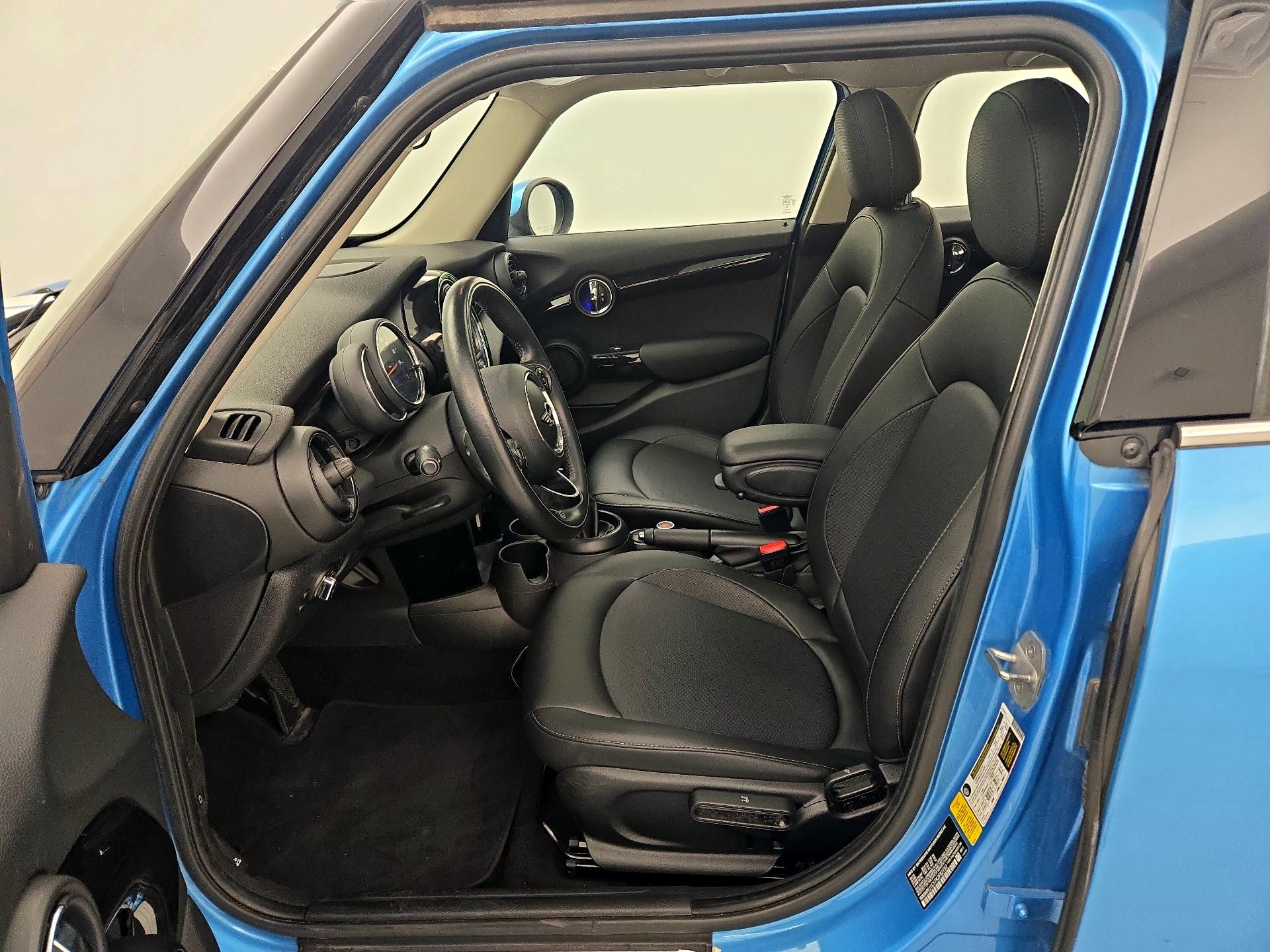 Thumbnail: 2019 MINI Cooper Hardtop - 11