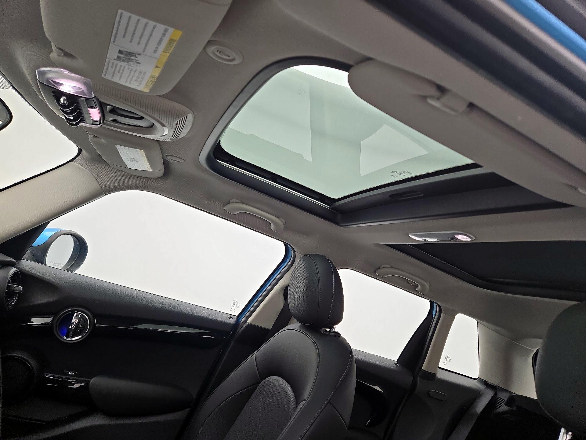 Thumbnail: 2019 MINI Cooper Hardtop - 19