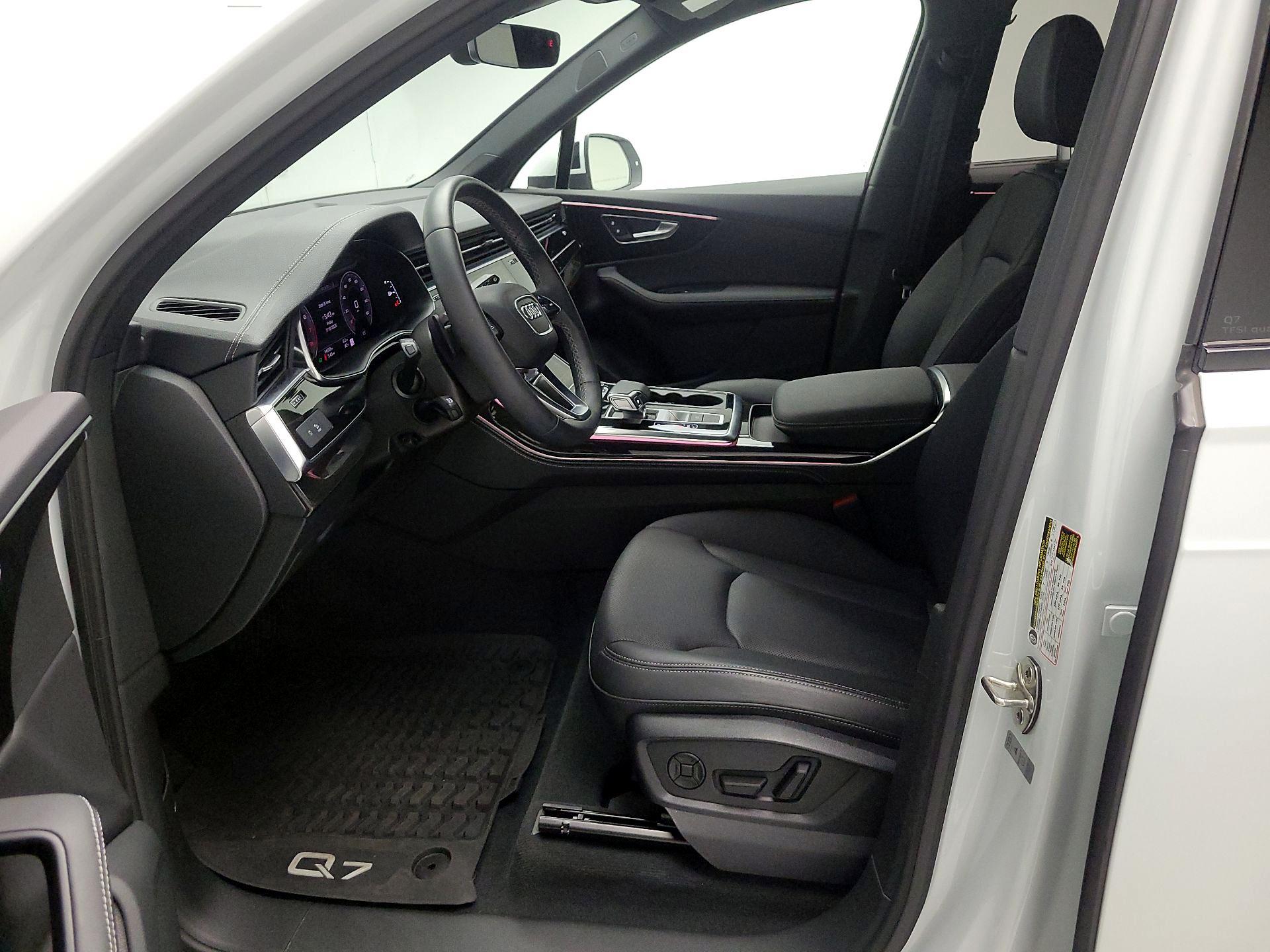 Thumbnail: 2025 Audi Q7 - 11