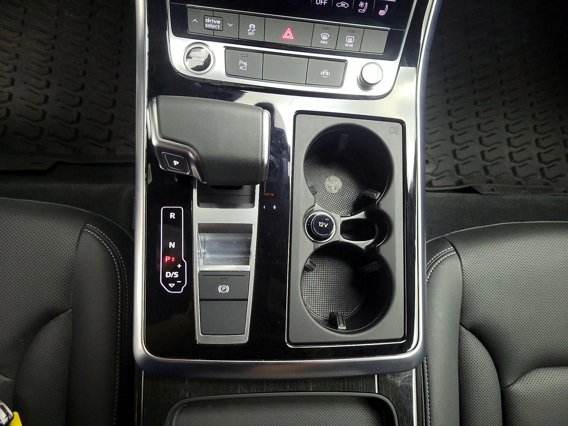Thumbnail: 2025 Audi Q7 - 15