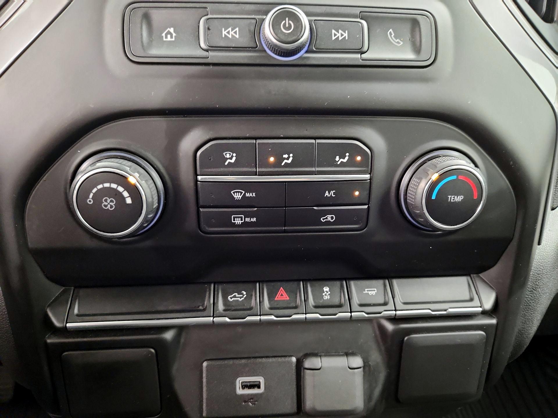 Thumbnail: 2020 Chevrolet Silverado 1500 - 16