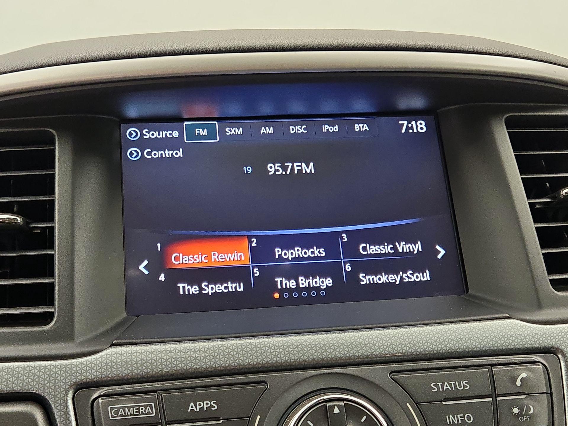Thumbnail: 2019 Nissan Pathfinder - 16