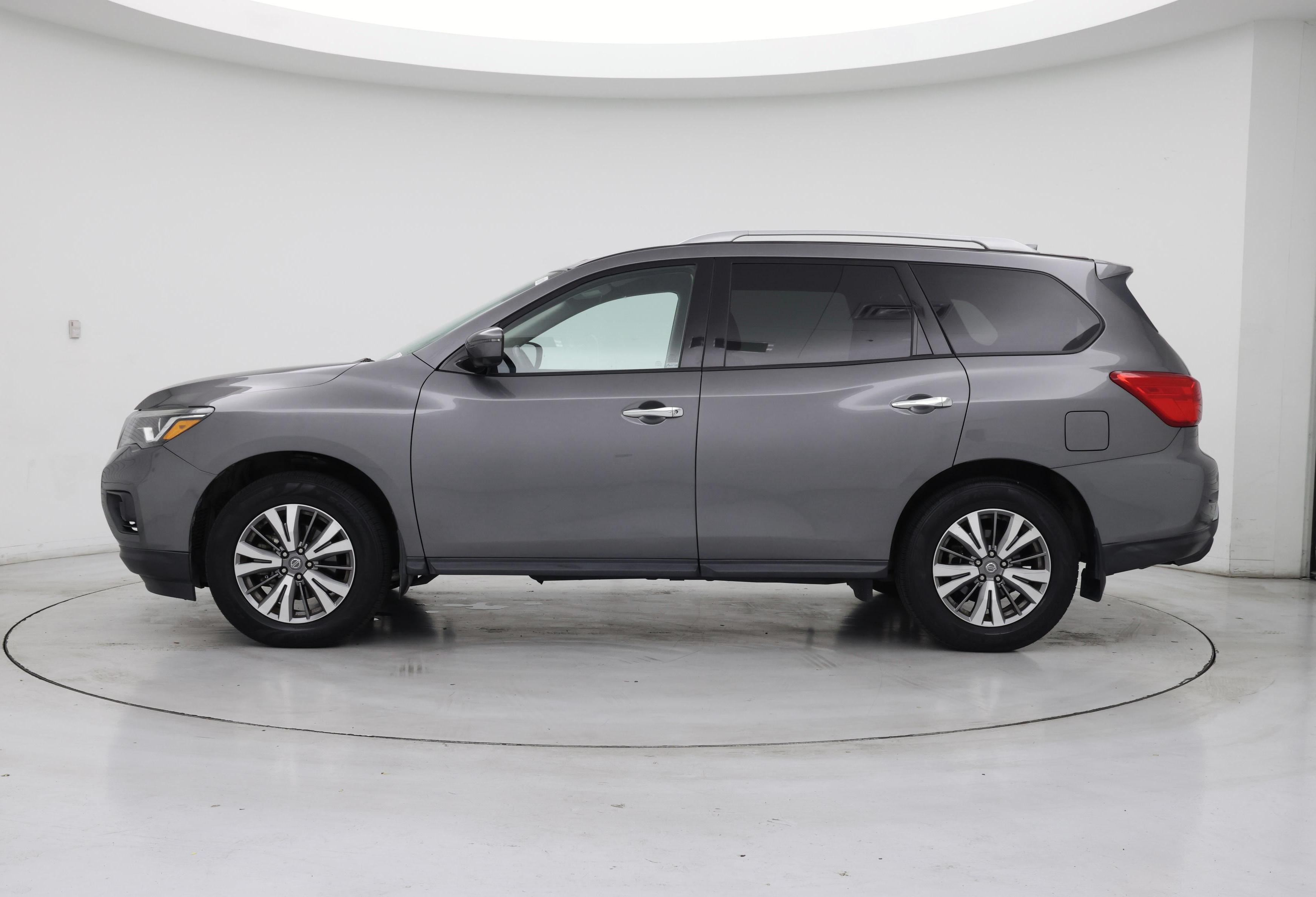 Thumbnail: 2019 Nissan Pathfinder - 3