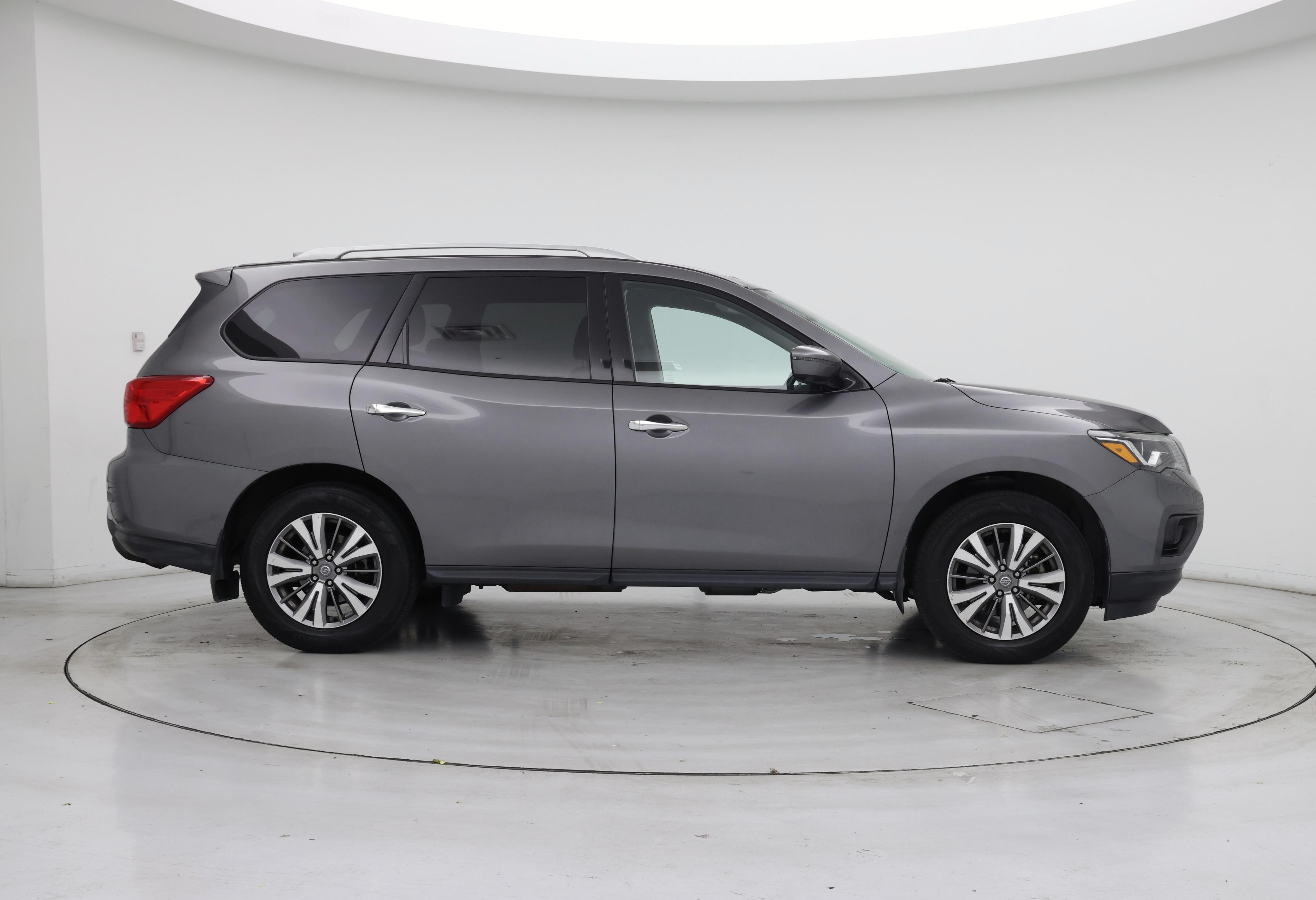 Thumbnail: 2019 Nissan Pathfinder - 7