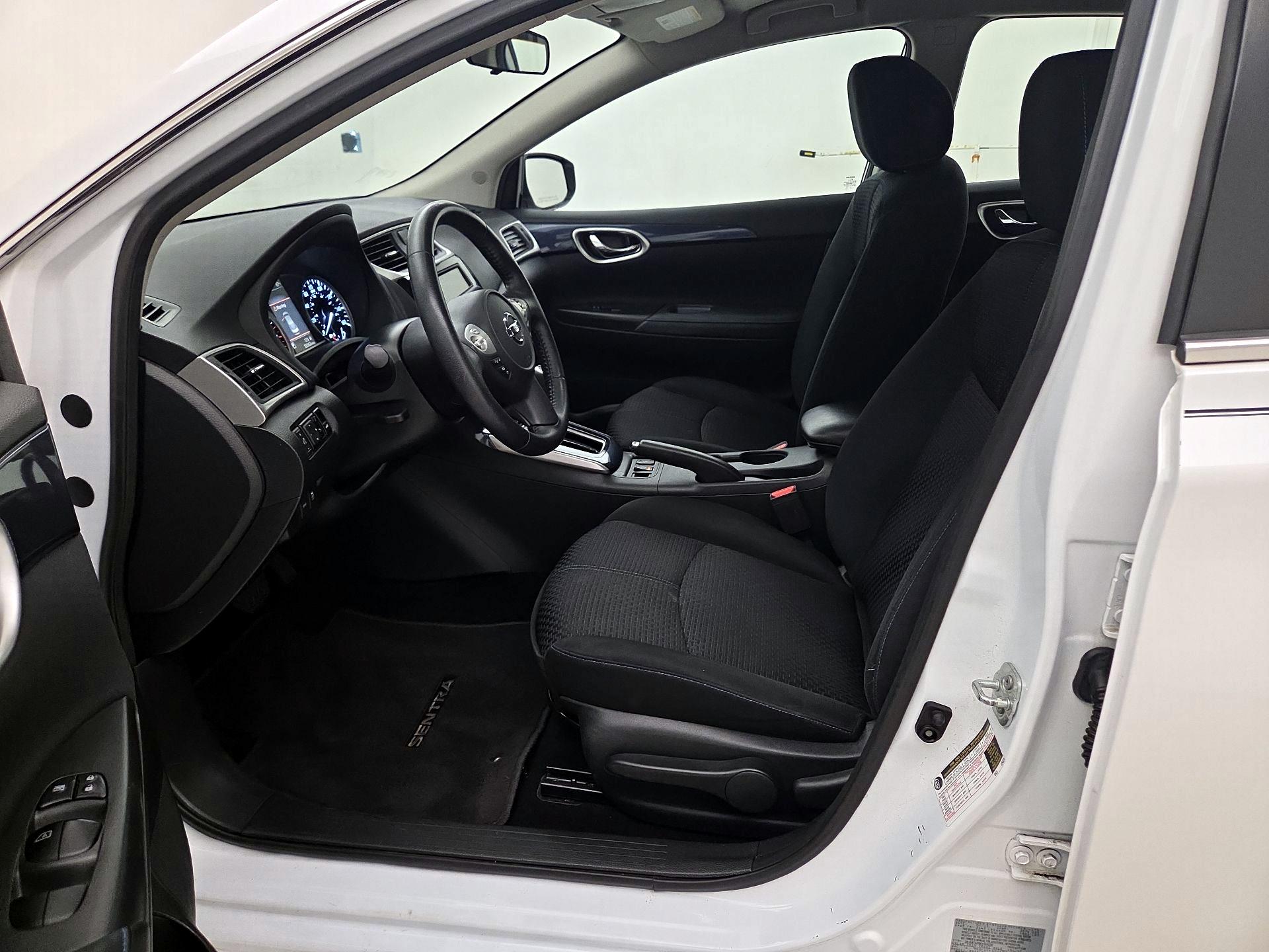 Thumbnail: 2019 Nissan Sentra - 11