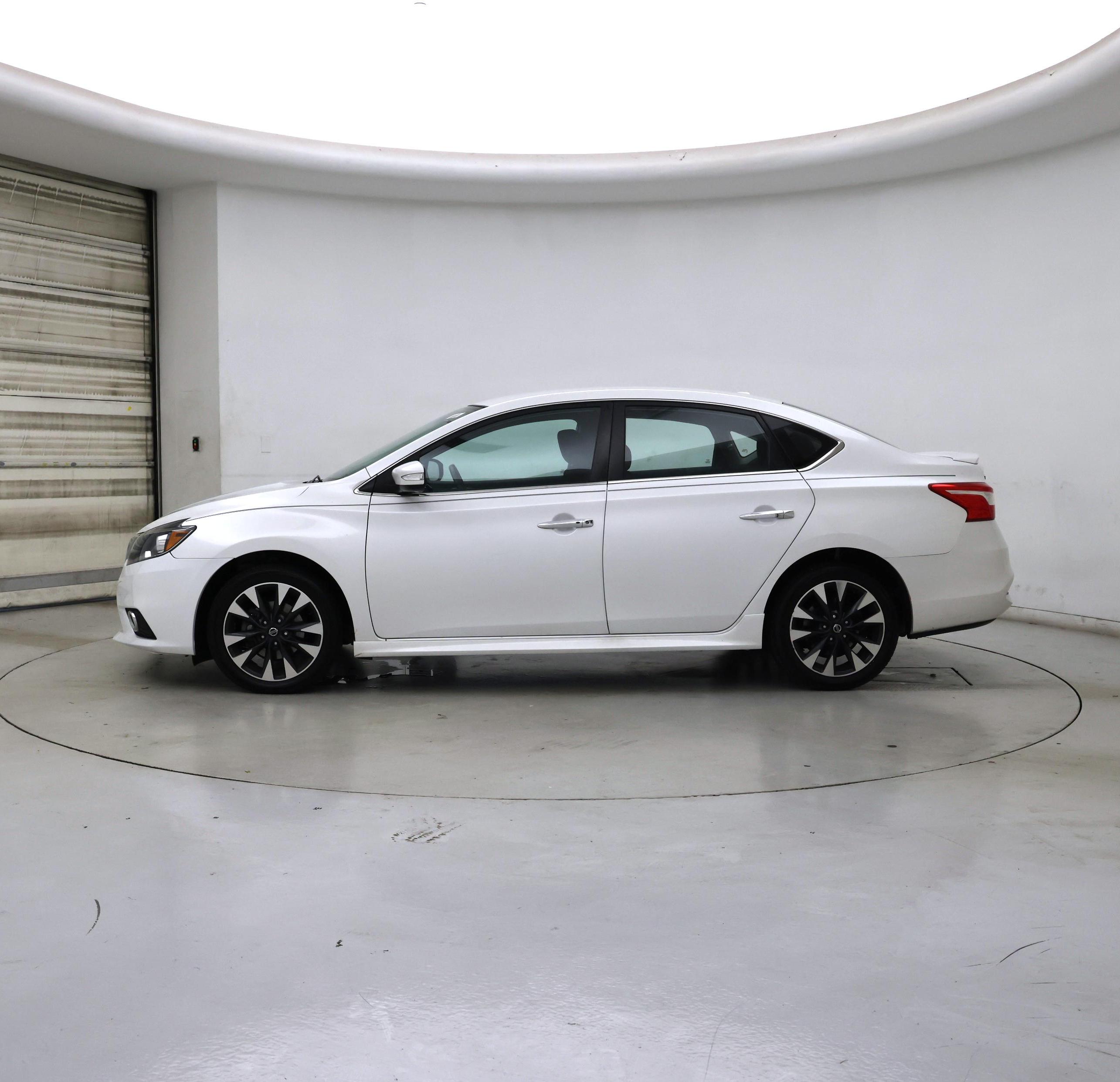 Thumbnail: 2019 Nissan Sentra - 3