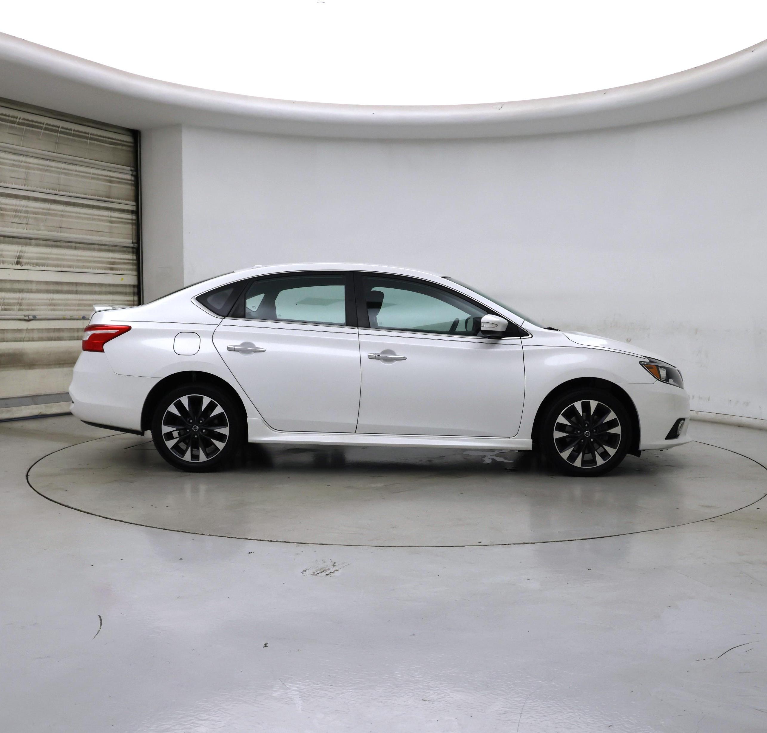 Thumbnail: 2019 Nissan Sentra - 7
