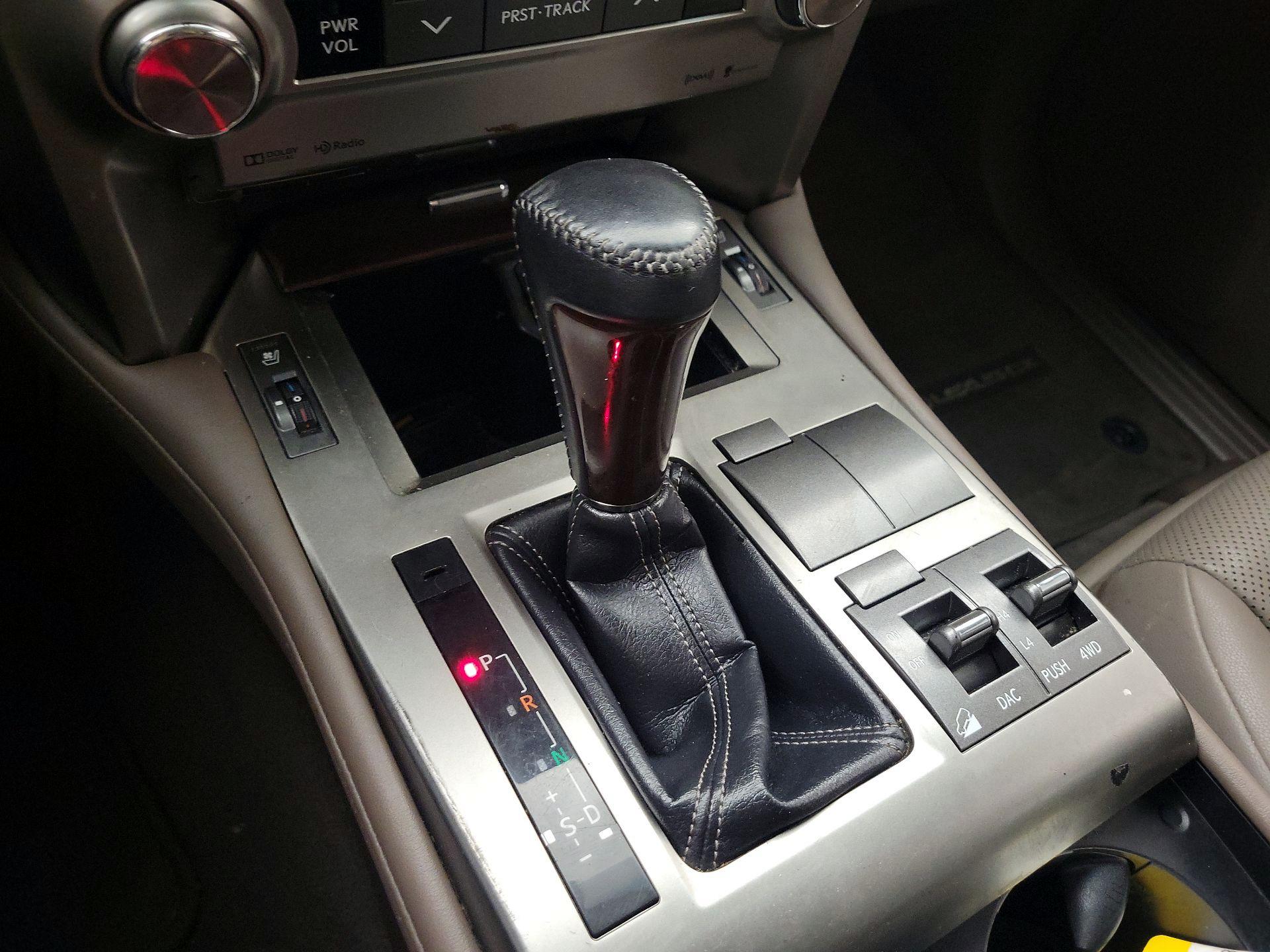 Thumbnail: 2019 Lexus GX - 18