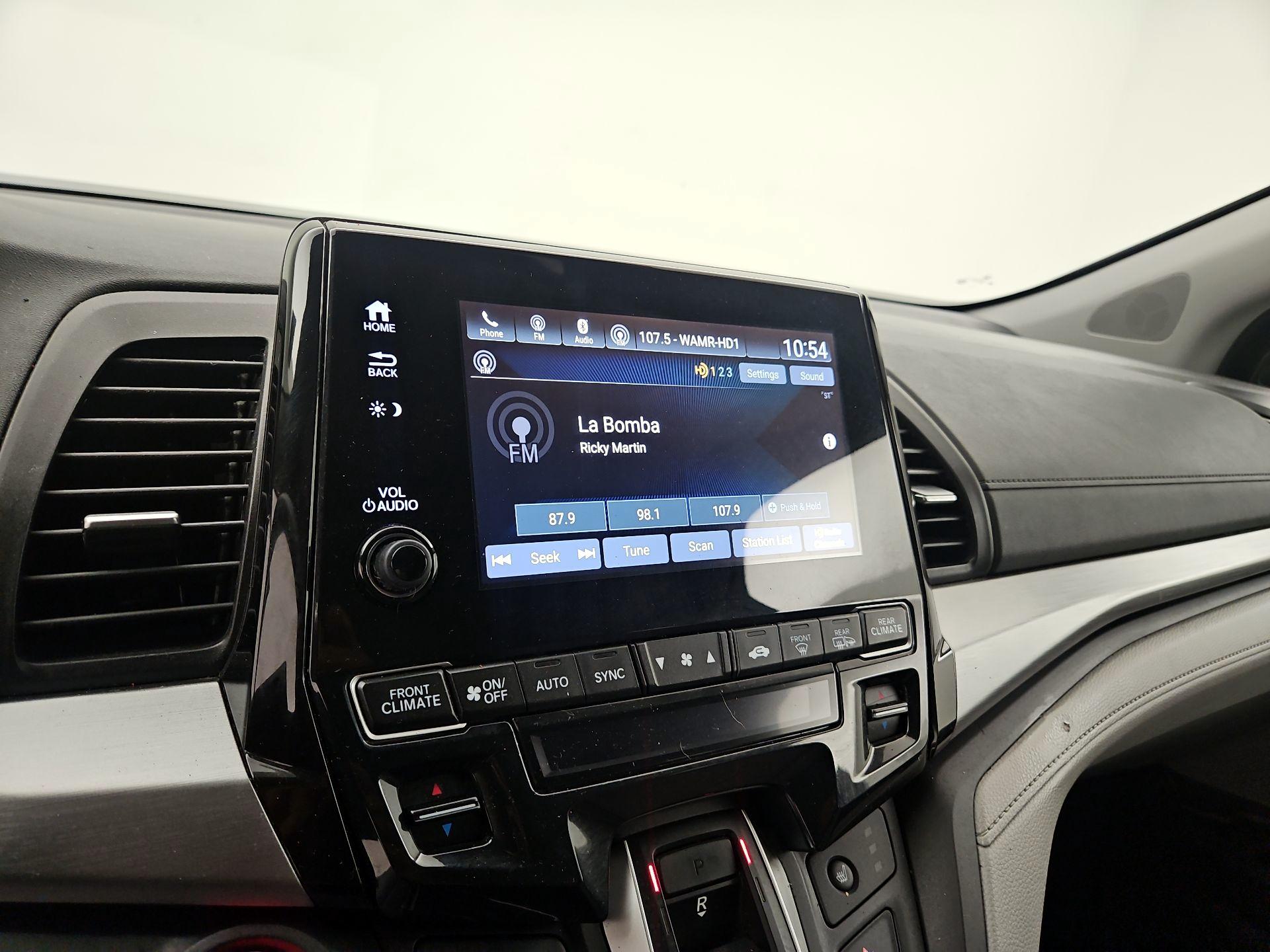 Thumbnail: 2019 Honda Odyssey - 15