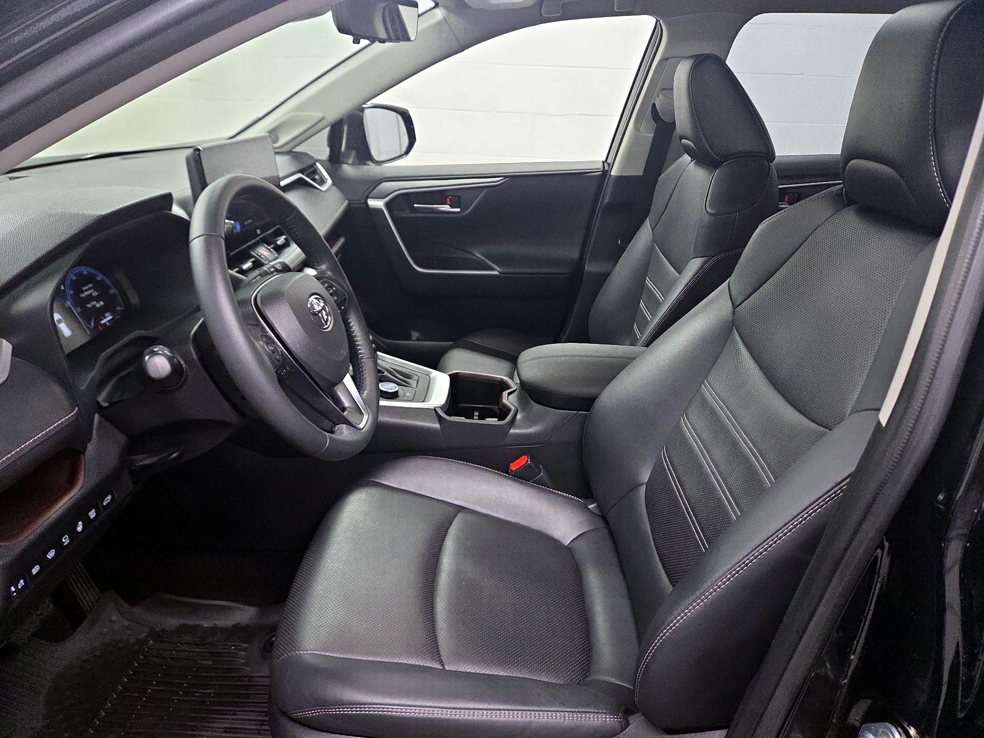 Thumbnail: 2024 Toyota RAV4 - 11