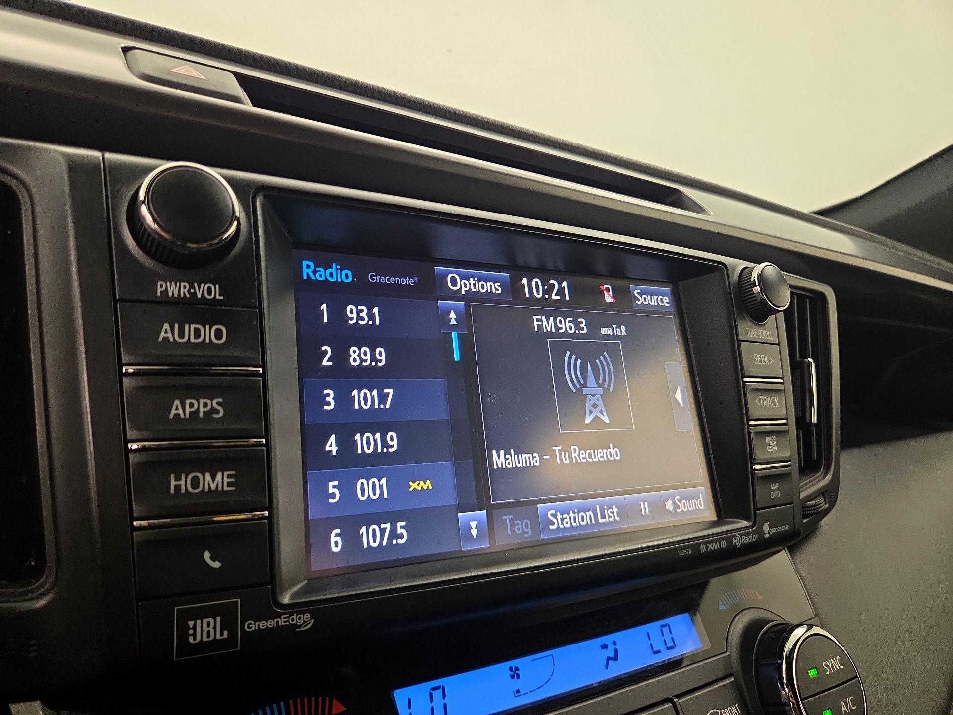 Thumbnail: 2018 Toyota RAV4 - 16
