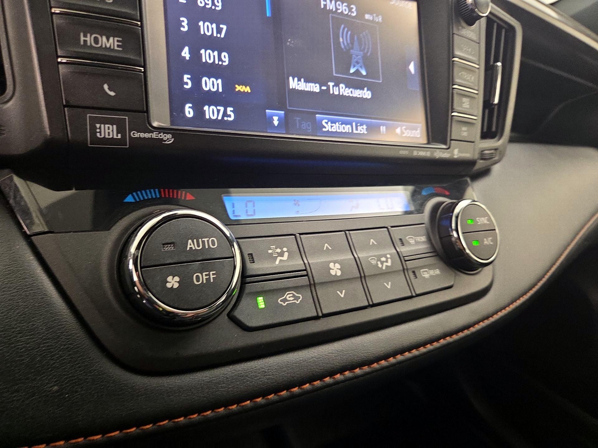 Thumbnail: 2018 Toyota RAV4 - 17