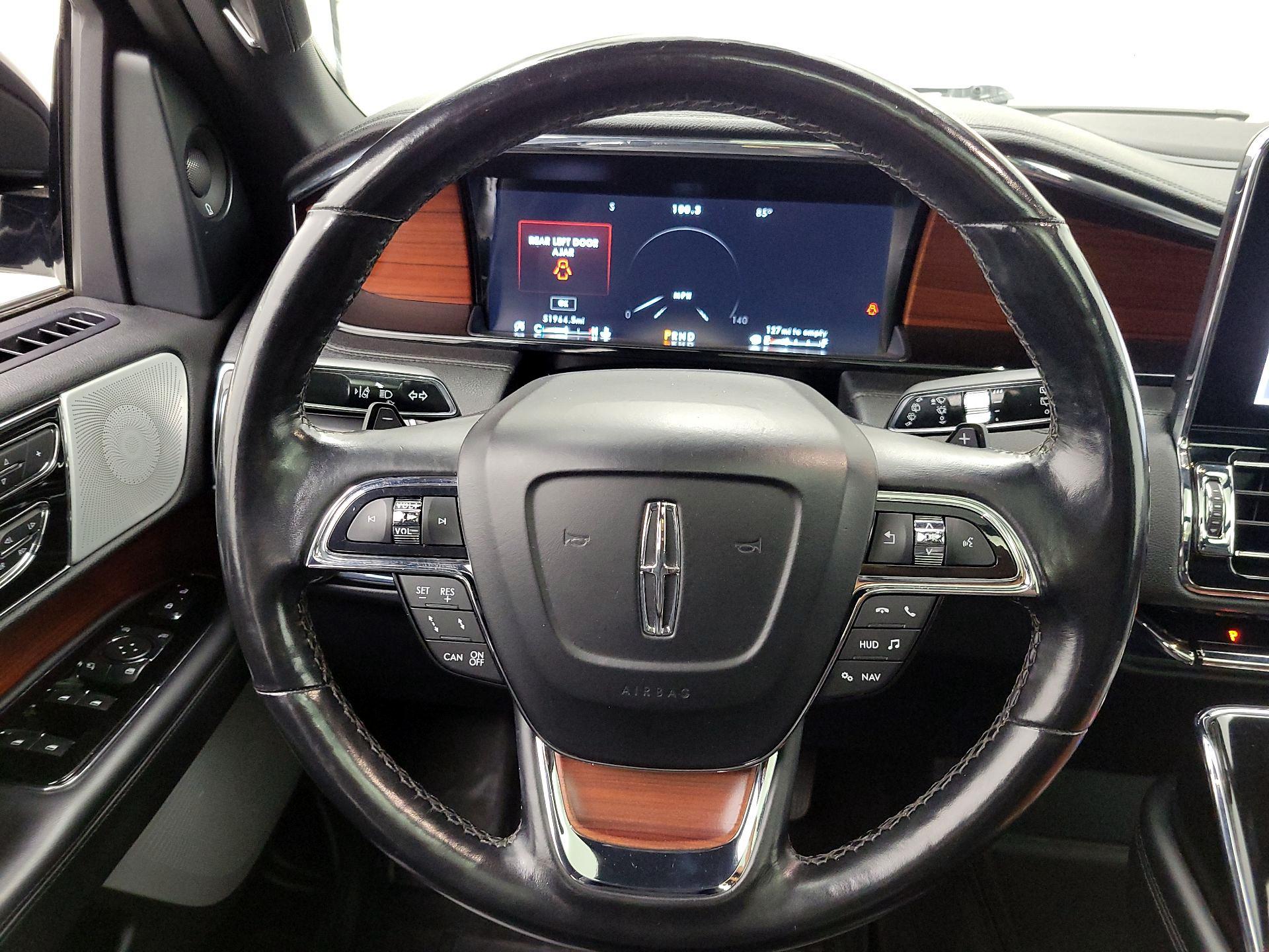 Thumbnail: 2021 Lincoln Navigator - 10