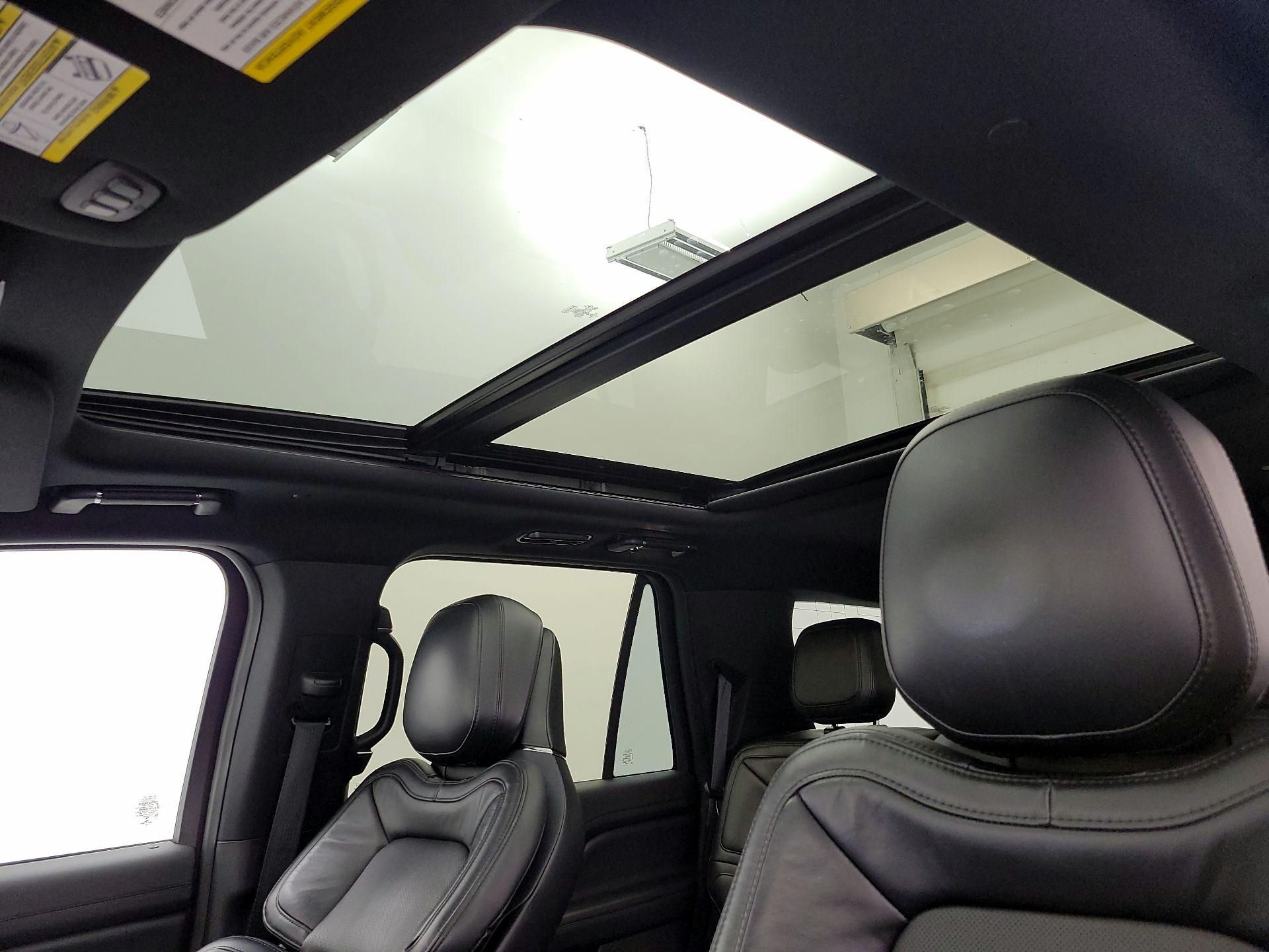 Thumbnail: 2021 Lincoln Navigator - 20
