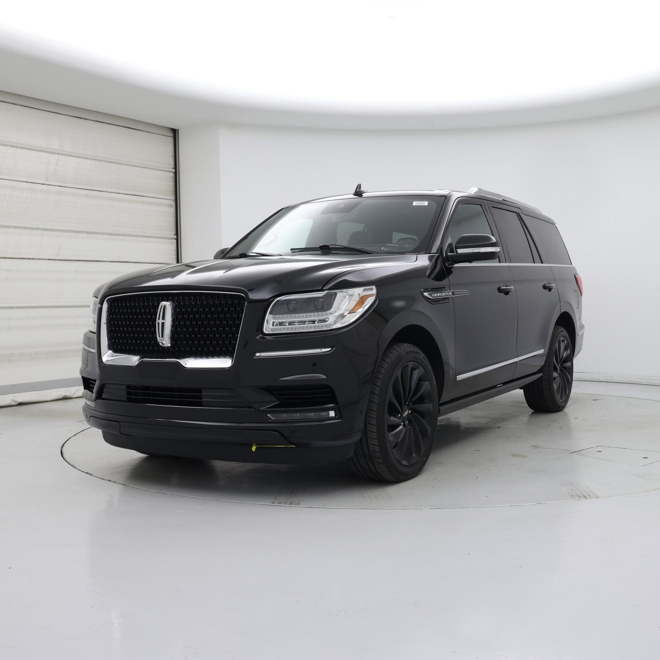 Thumbnail: 2021 Lincoln Navigator - 4
