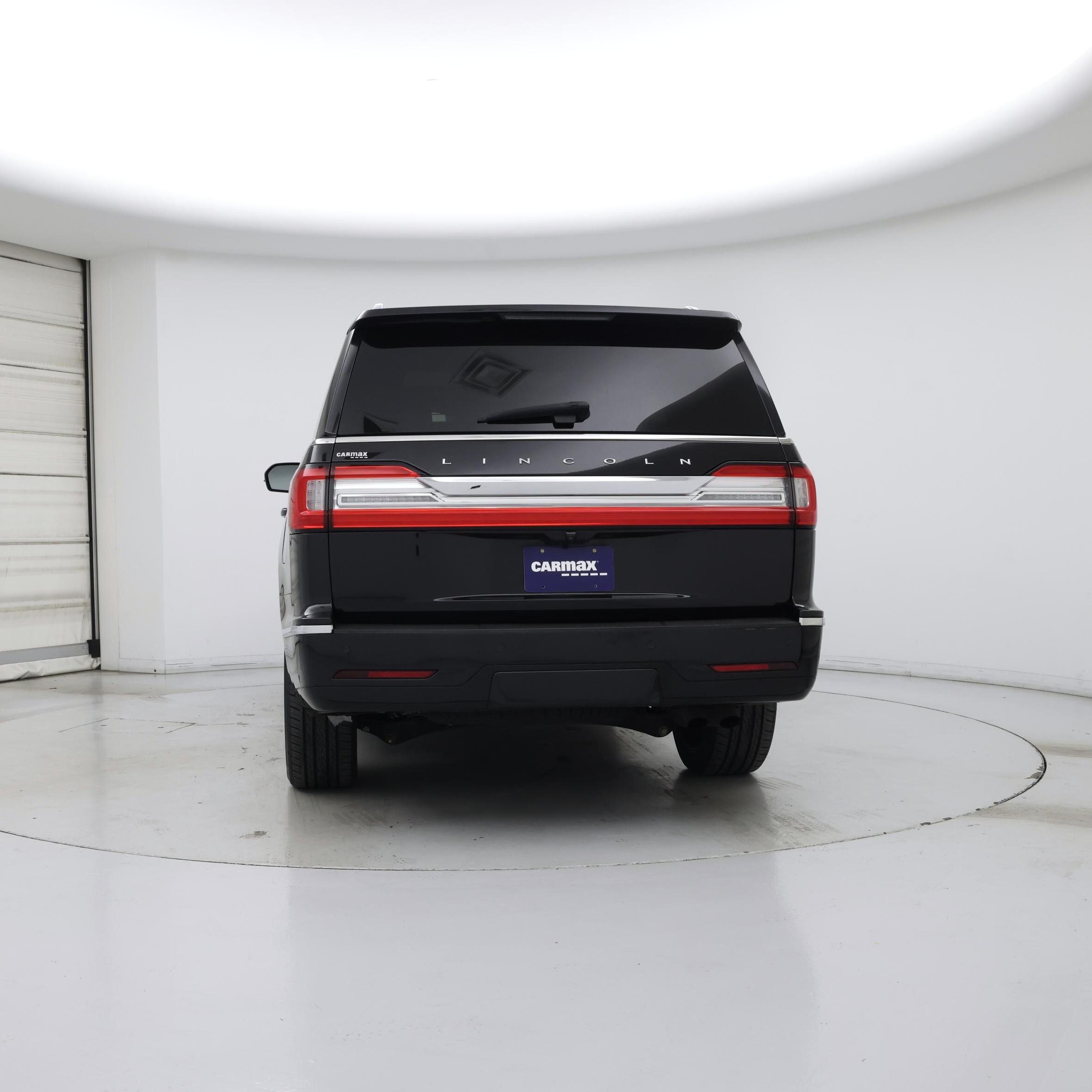 Thumbnail: 2021 Lincoln Navigator - 6