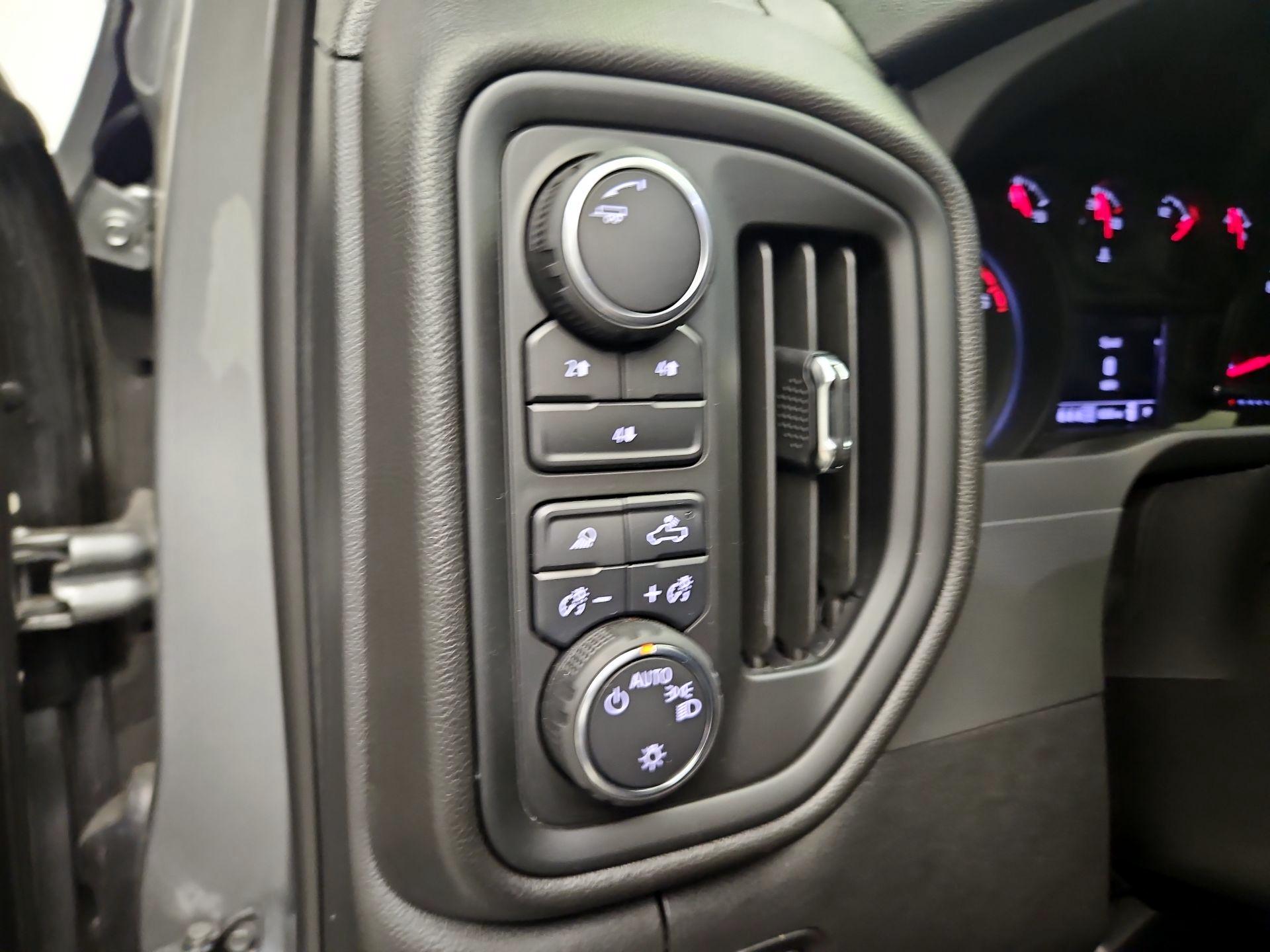 Thumbnail: 2025 Chevrolet Silverado 2500 - 13
