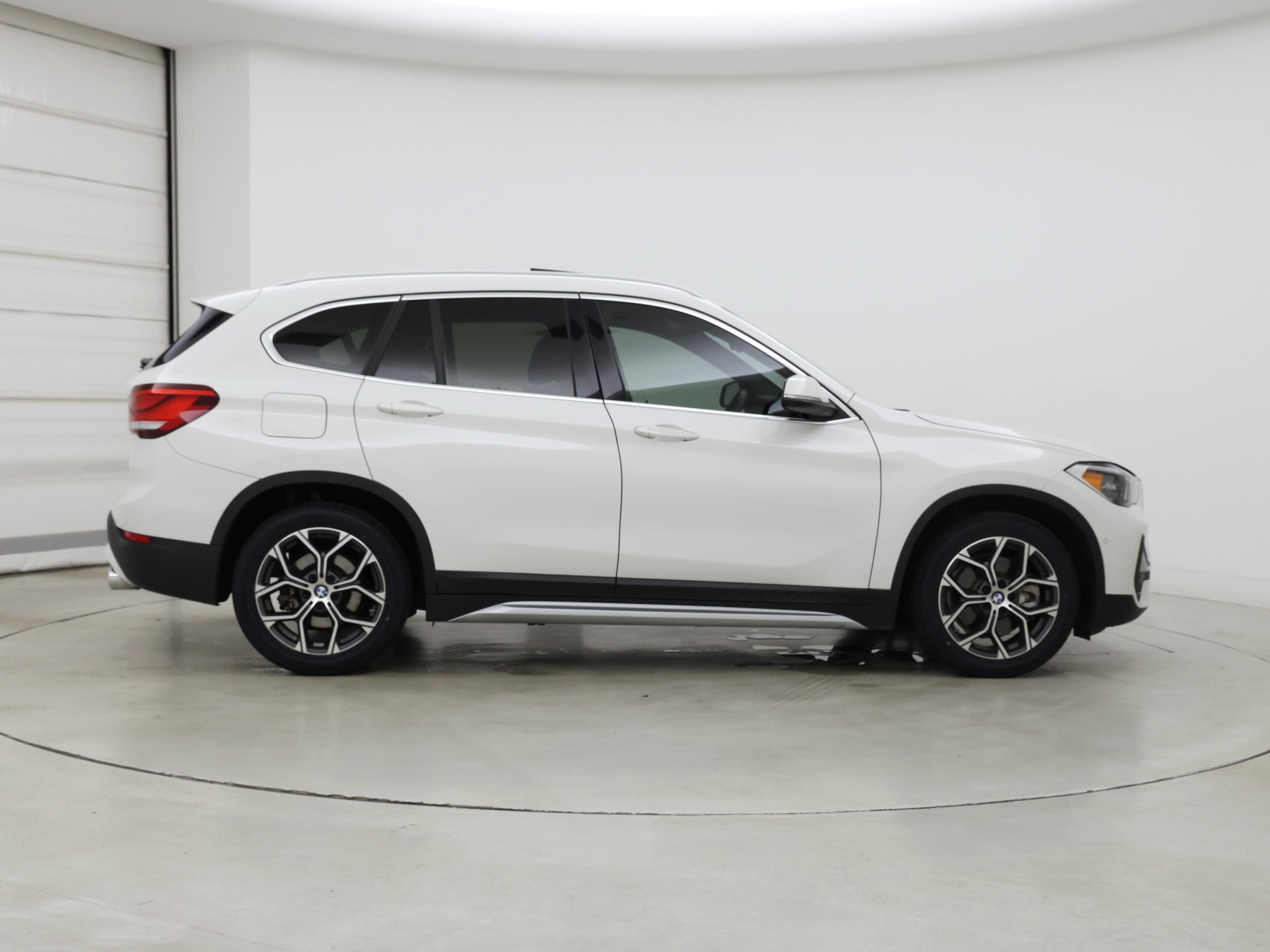 Thumbnail: 2021 BMW X1 - 7