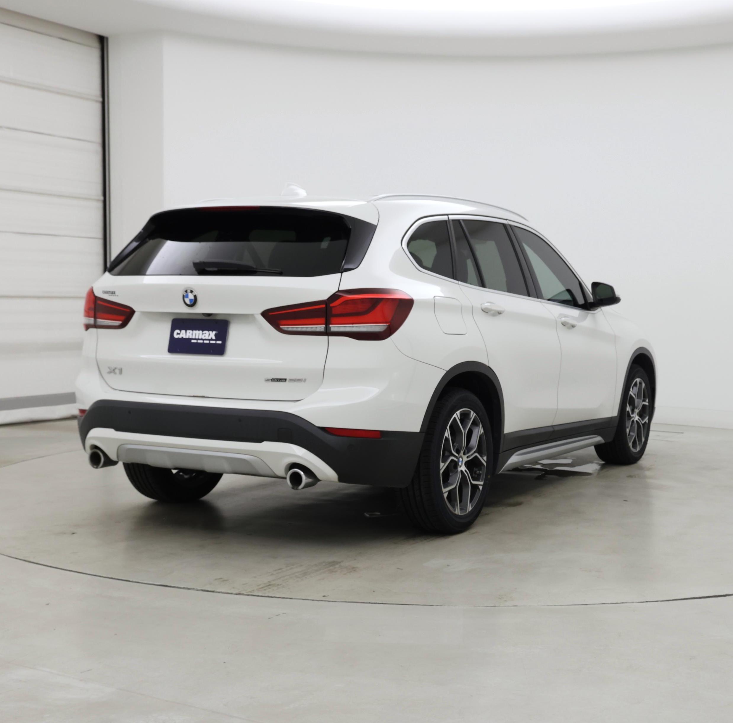 Thumbnail: 2021 BMW X1 - 8
